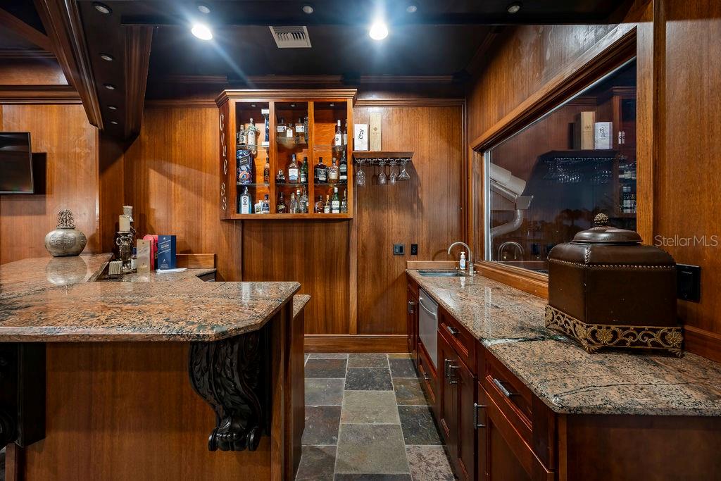 Image 36 of 57 For 12540 Park Avenue