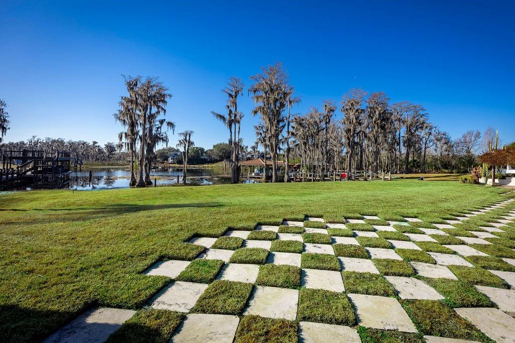 Image 45 of 57 For 12540 Park Avenue