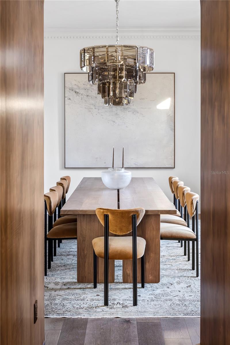 Image 14 of 84 For 9323 Gladys Garden Court