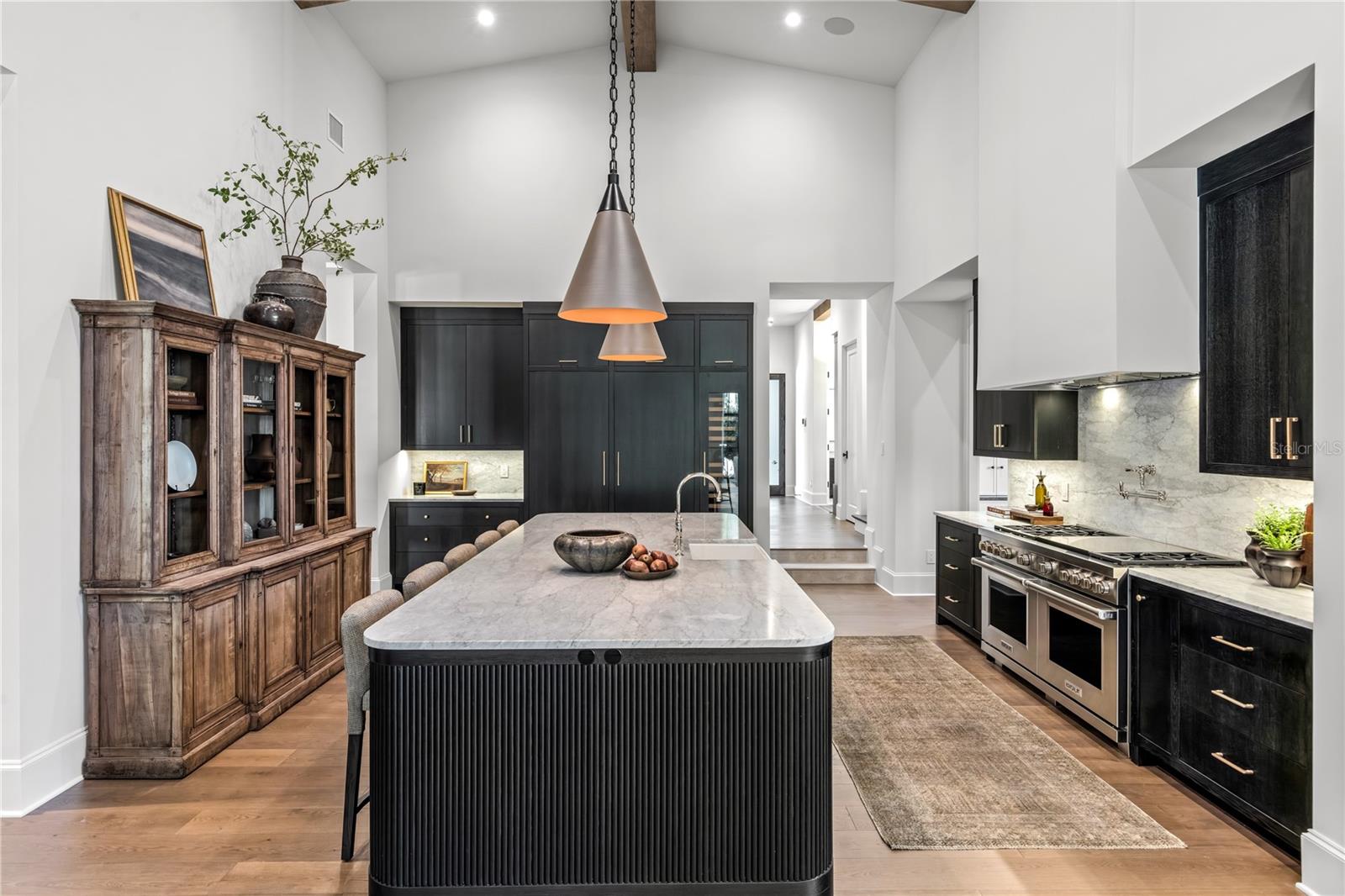 Image 16 of 84 For 9323 Gladys Garden Court