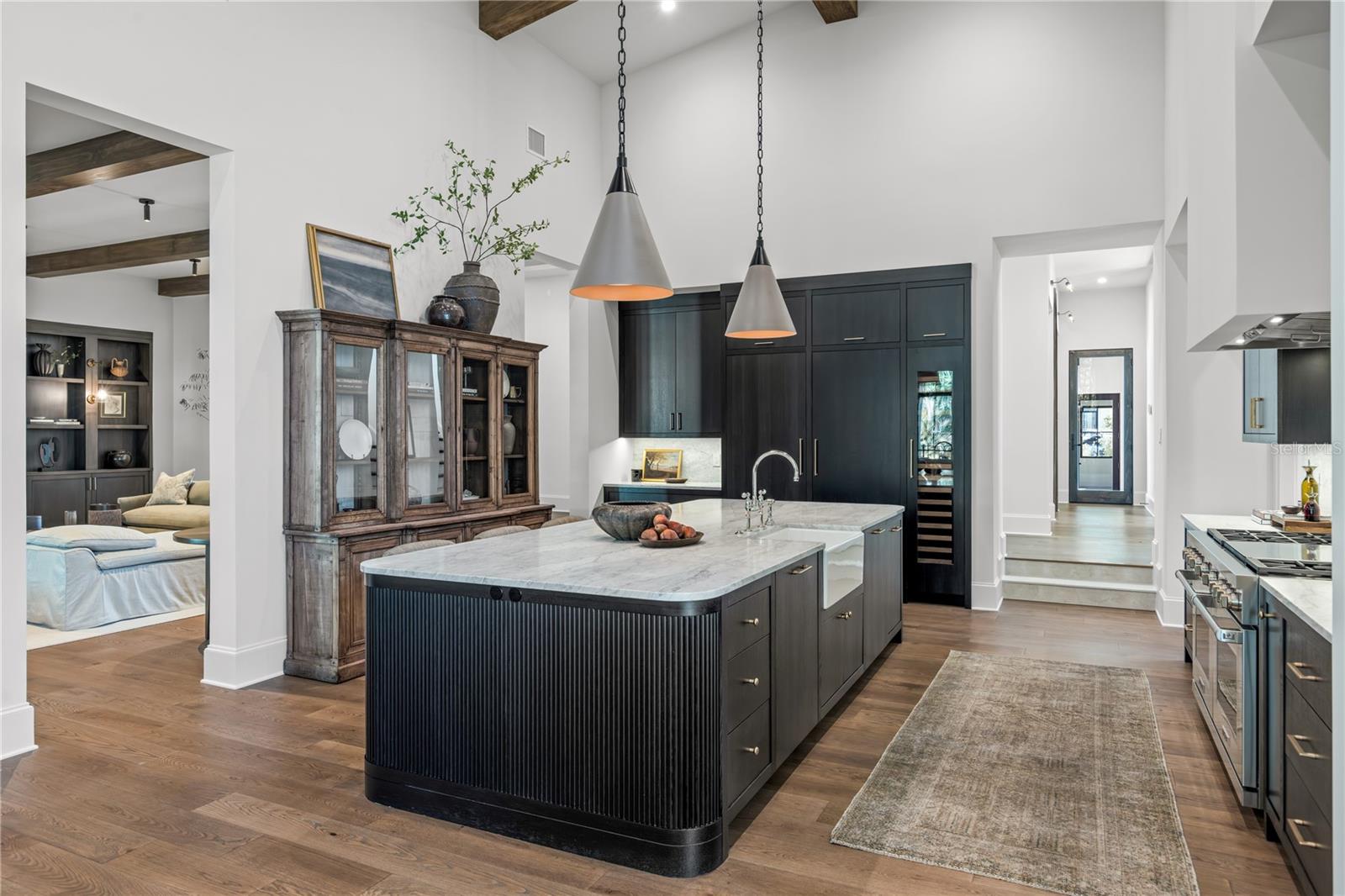 Image 18 of 84 For 9323 Gladys Garden Court