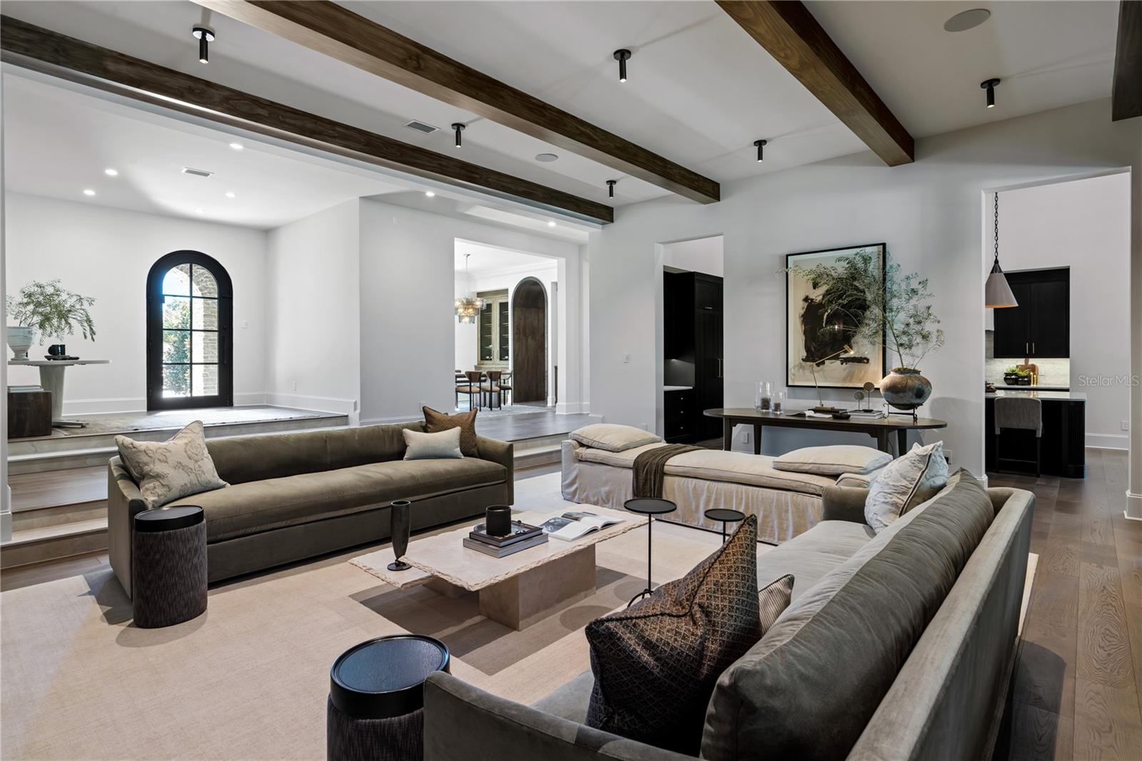 Image 6 of 84 For 9323 Gladys Garden Court