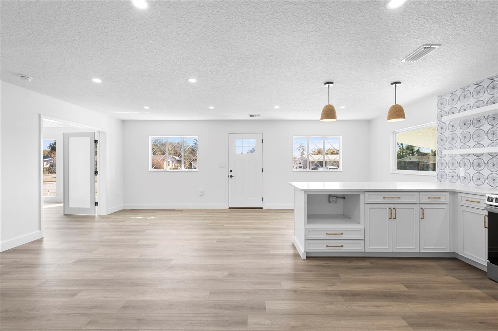 Image 16 of 42 For 3321 Mahalia Place