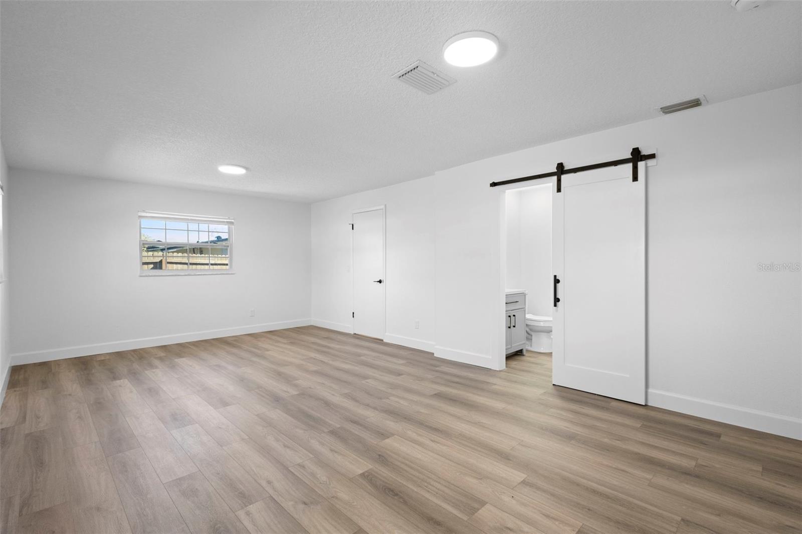 Image 19 of 42 For 3321 Mahalia Place