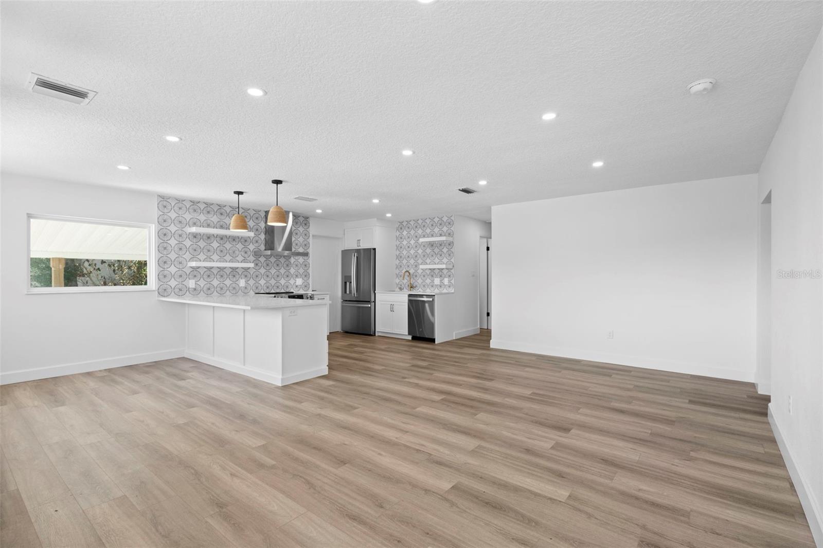 Image 6 of 42 For 3321 Mahalia Place