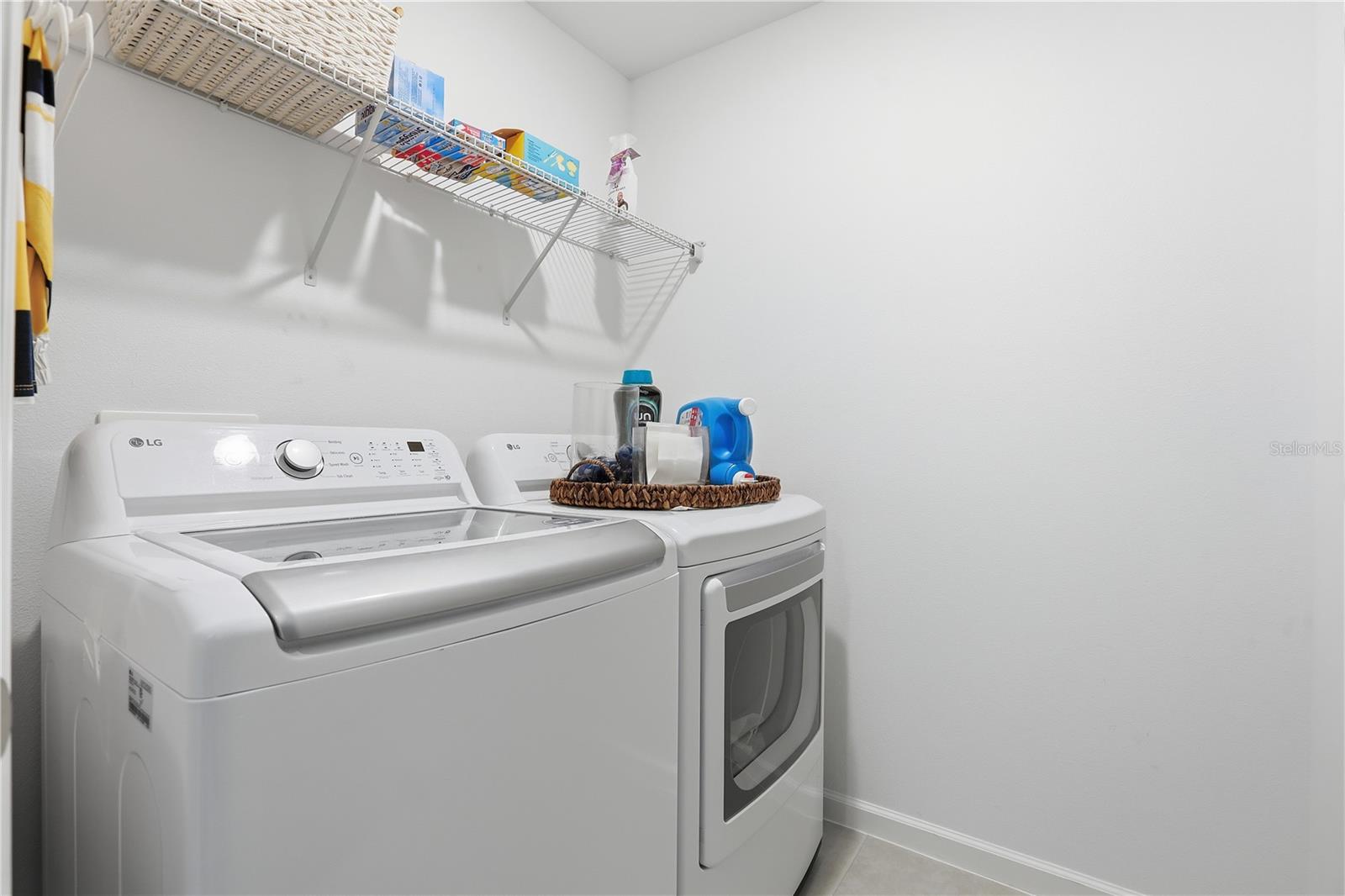 Image 24 of 35 For 13953 Easdale Alley