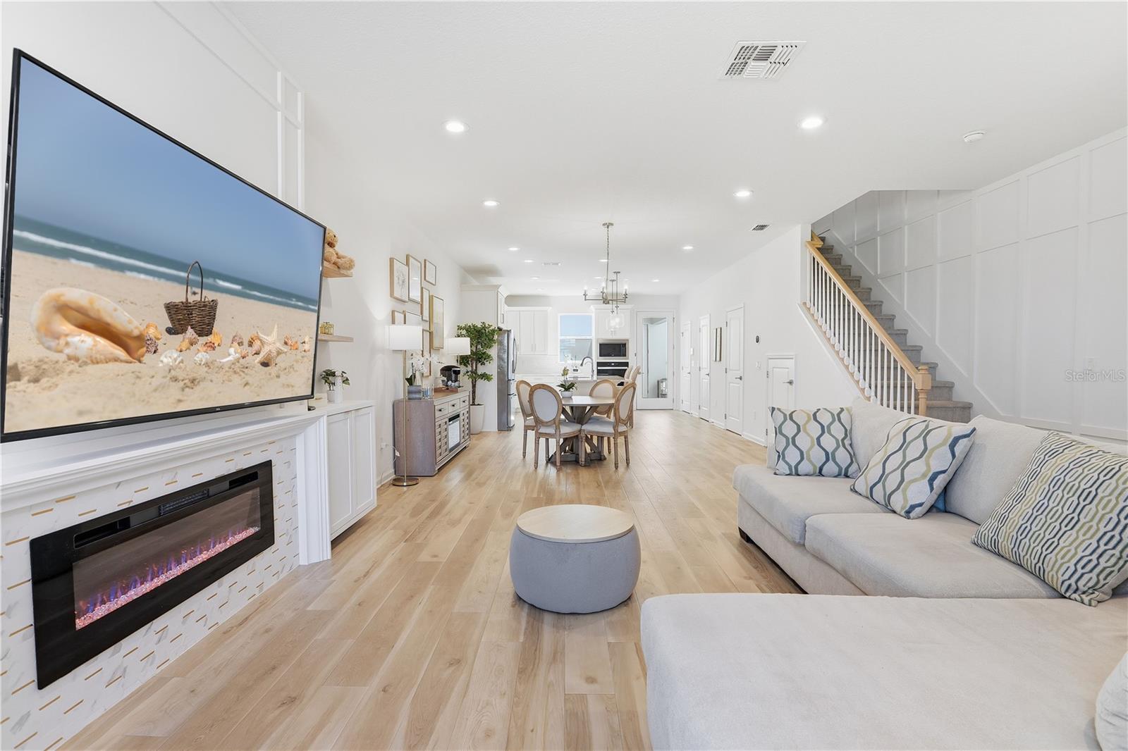 Image 5 of 35 For 13953 Easdale Alley