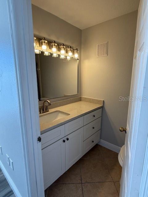 Image 23 of 31 For 1989 Summer Club Drive 307