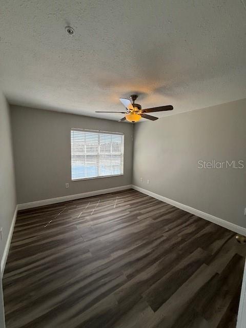 Image 25 of 31 For 1989 Summer Club Drive 307