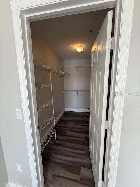 Image 26 of 31 For 1989 Summer Club Drive 307