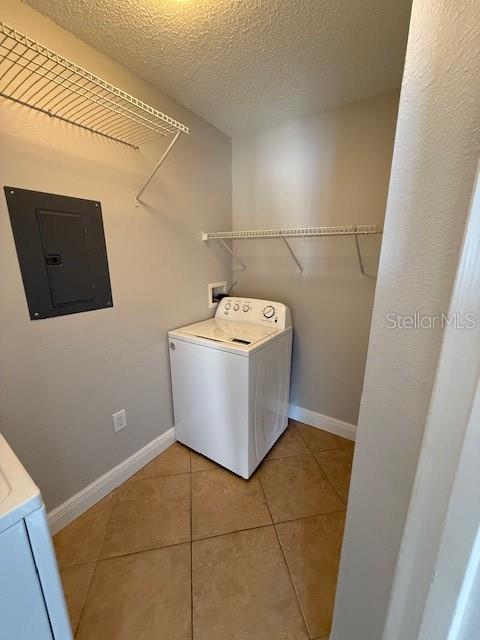 Image 29 of 31 For 1989 Summer Club Drive 307