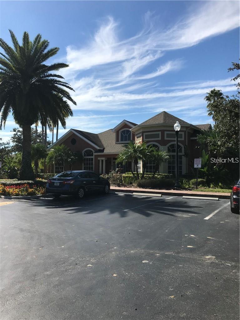 Image 3 of 31 For 1989 Summer Club Drive 307