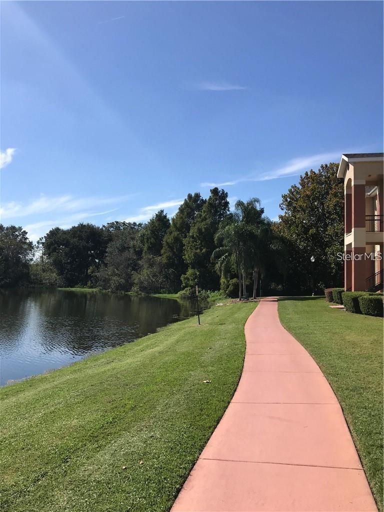 Image 5 of 31 For 1989 Summer Club Drive 307