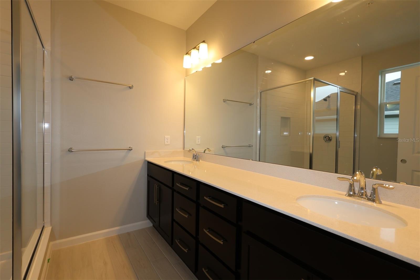 Image 6 of 14 For 639 Pothos Street