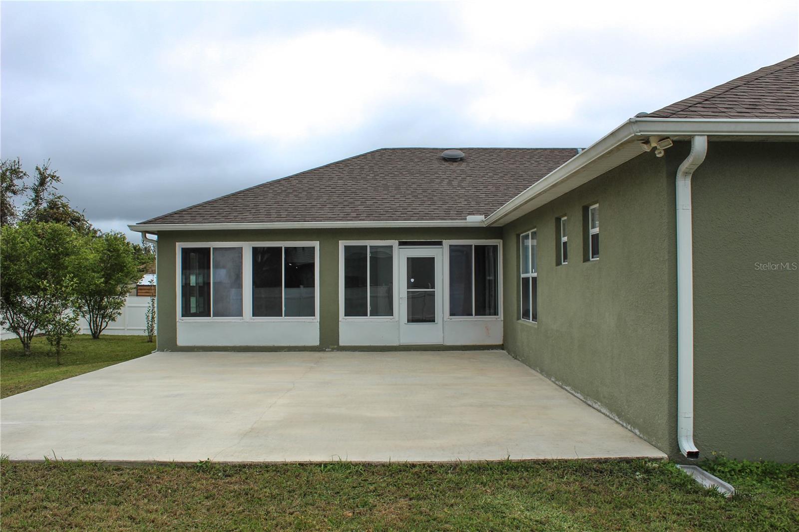 Image 19 of 29 For 1699 Landfair Avenue