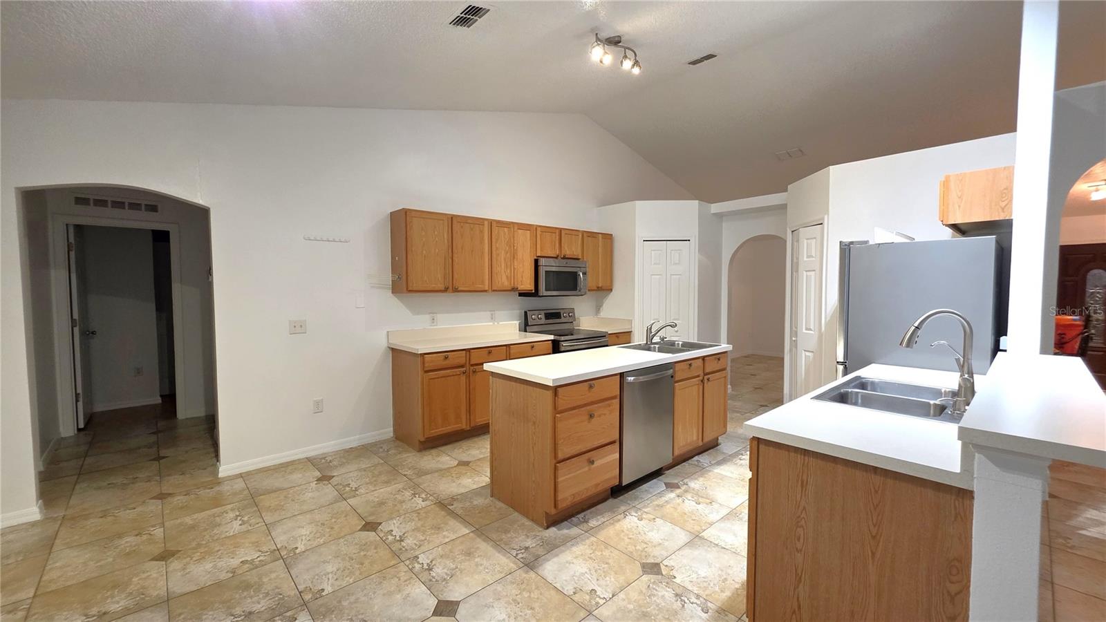 Image 3 of 29 For 1699 Landfair Avenue