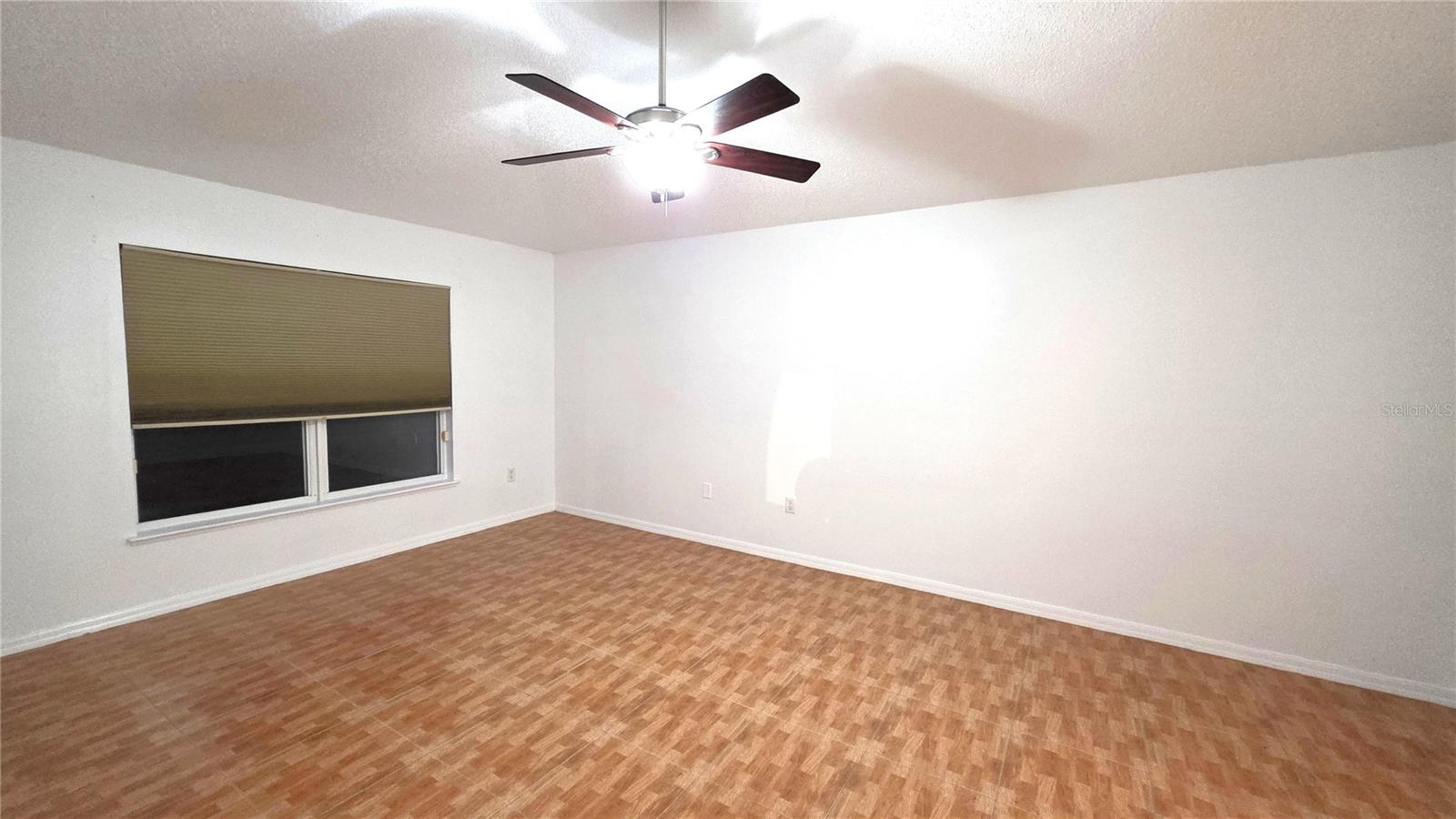 Image 8 of 29 For 1699 Landfair Avenue