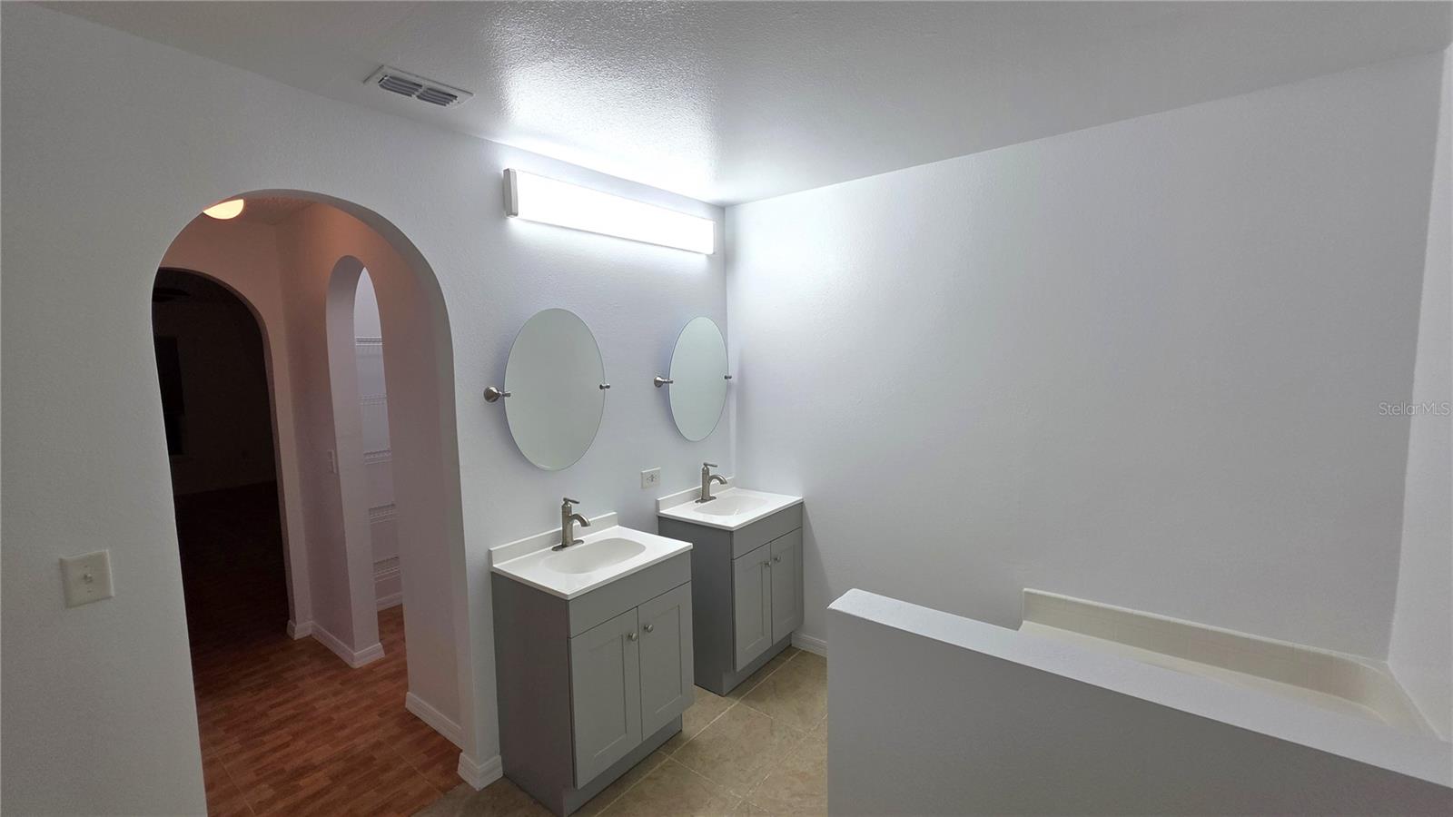 Image 9 of 29 For 1699 Landfair Avenue