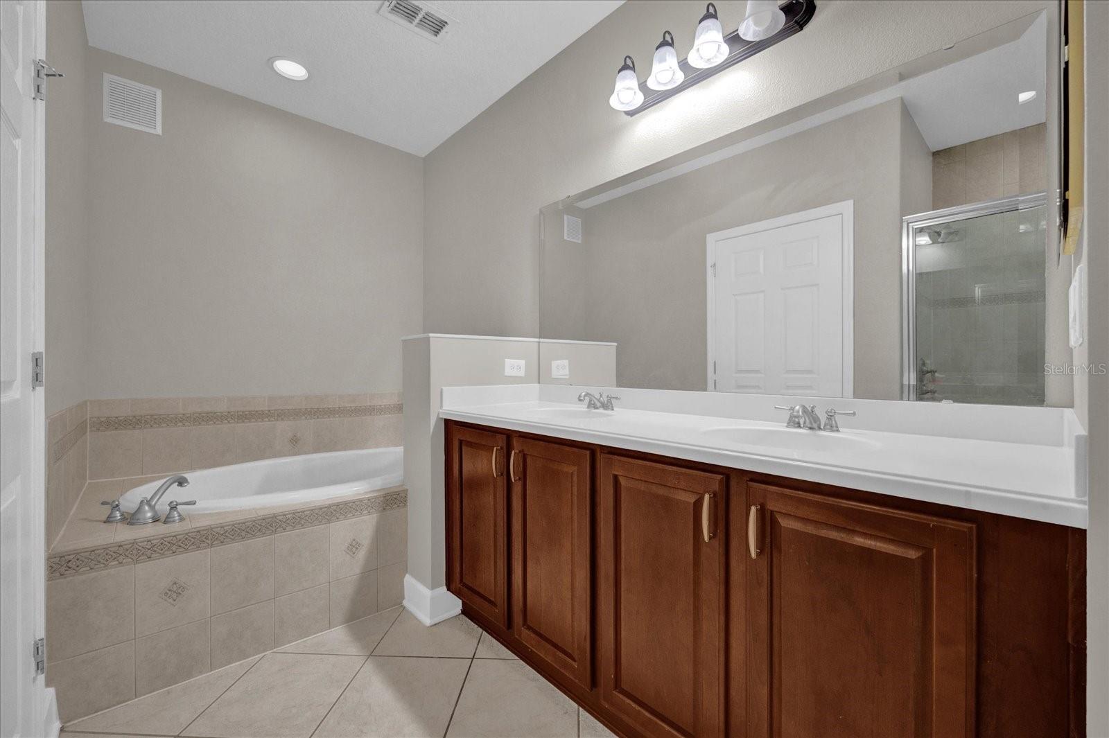 Image 23 of 31 For 7532 Toscana Boulevard 531