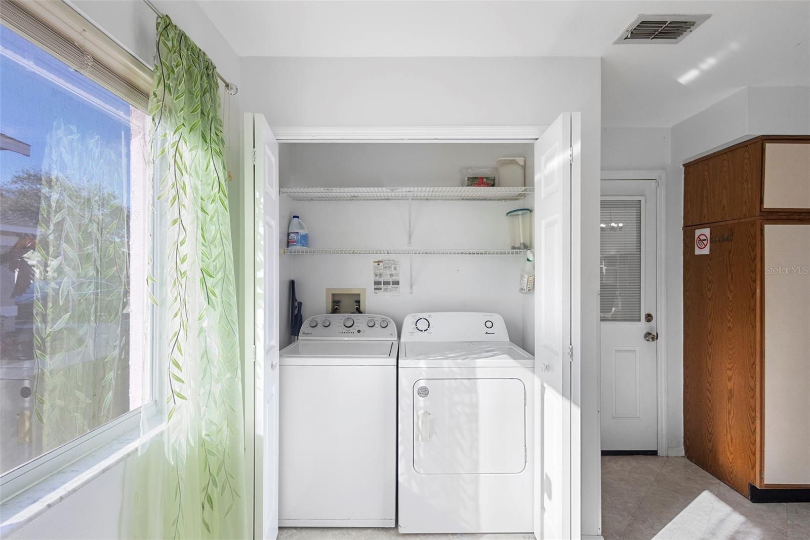 Image 22 of 43 For 1530 Larks Nest Court