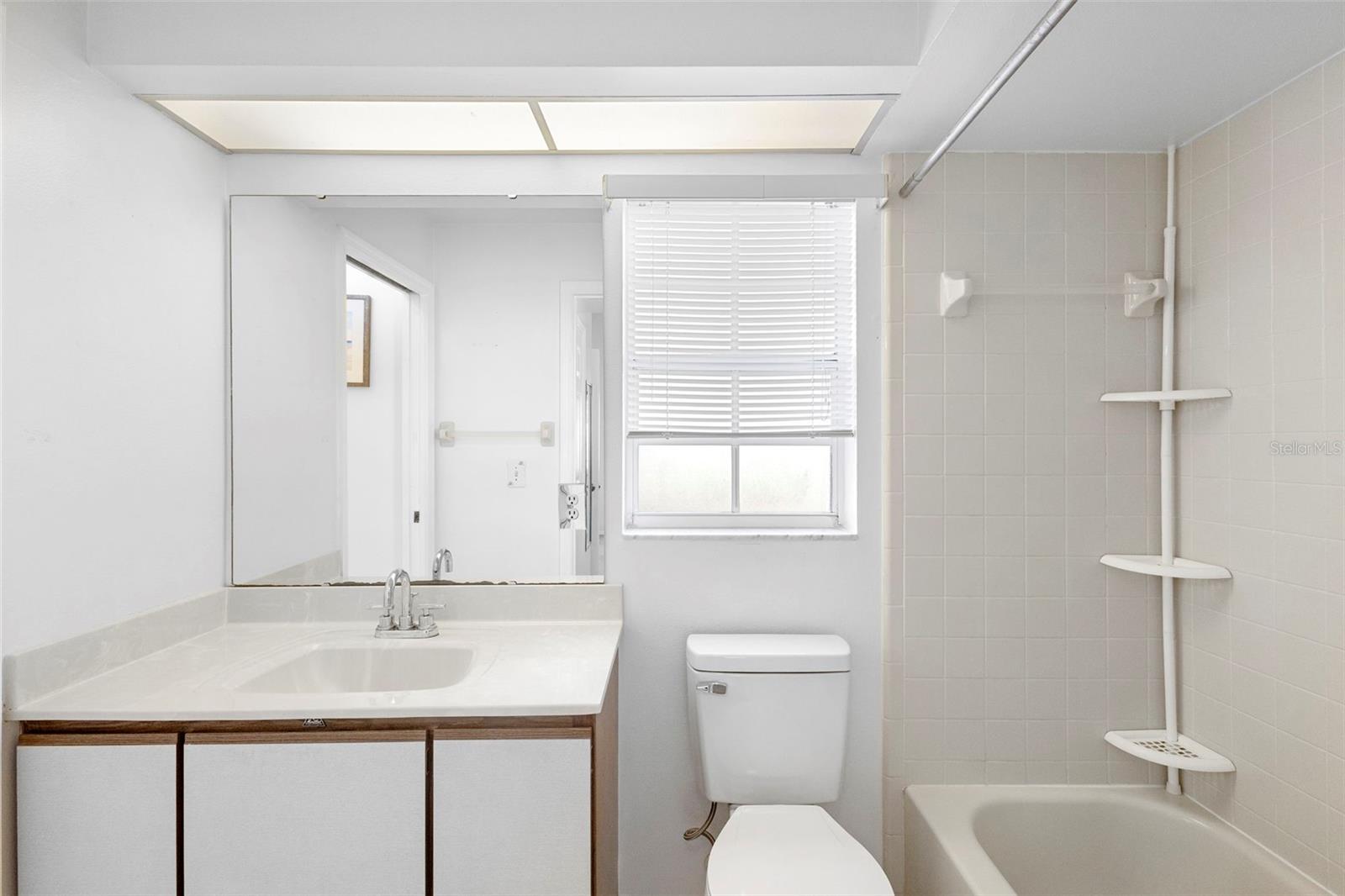 Image 32 of 43 For 1530 Larks Nest Court