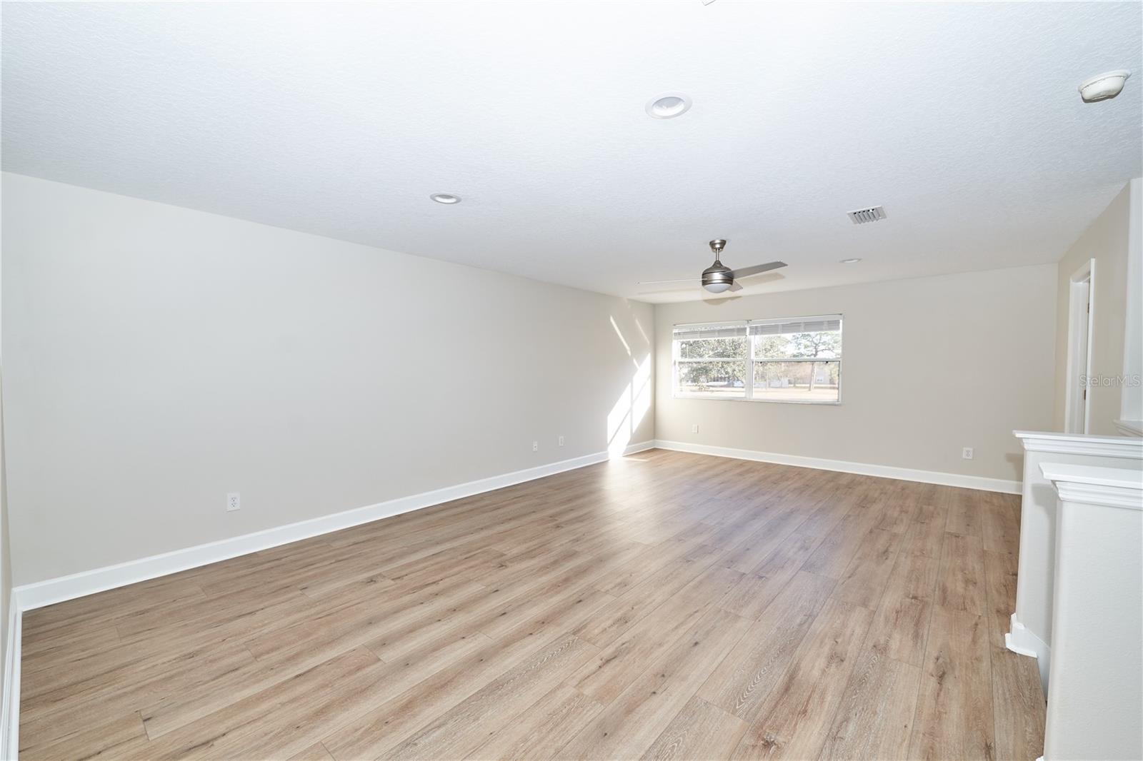 Image 33 of 76 For 23903 Sardinia Drive