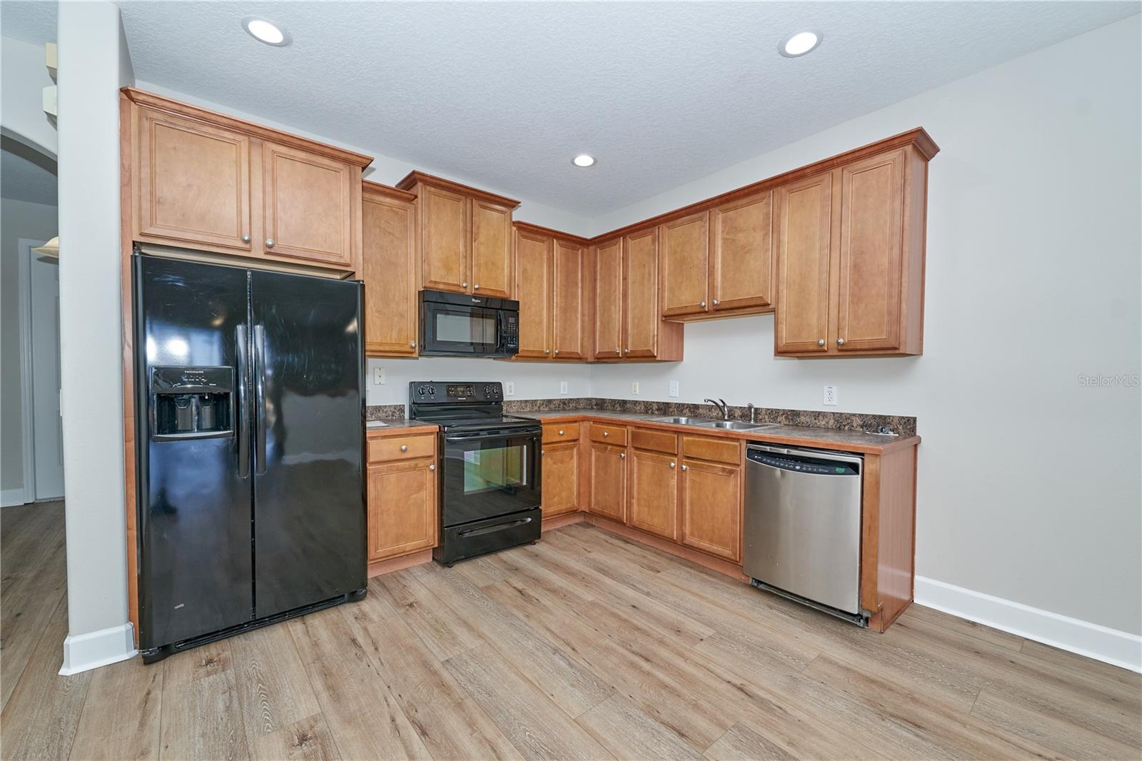 Image 9 of 76 For 23903 Sardinia Drive