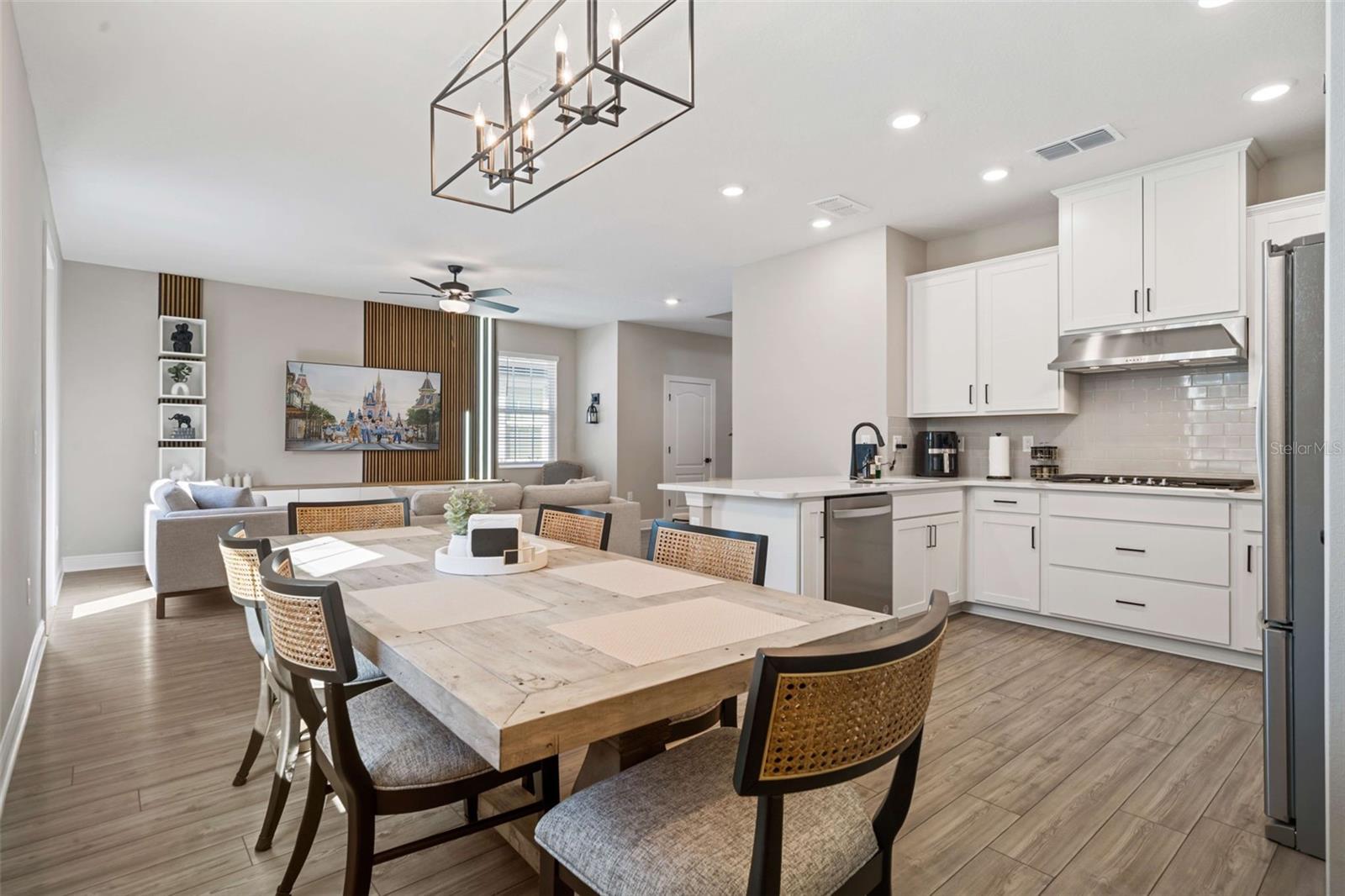 Image 11 of 40 For 7796 Somersworth Drive