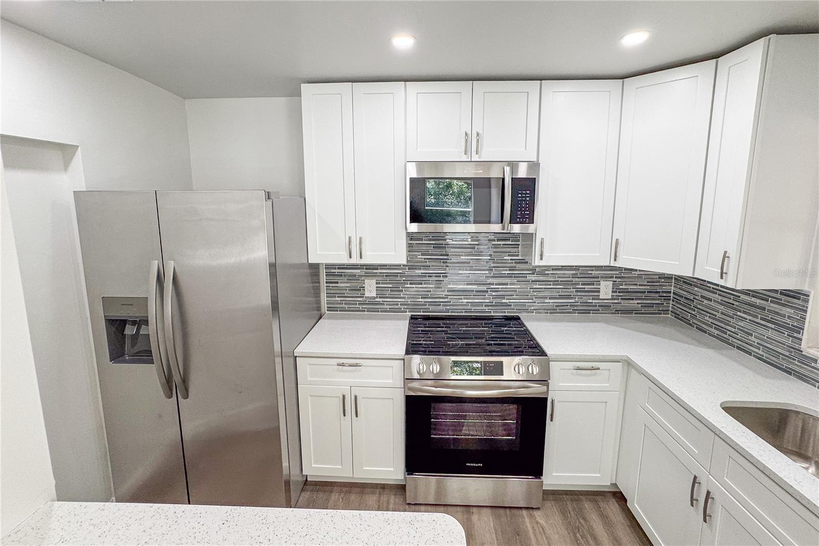 Image 8 of 38 For 5436 Michigan Street 4