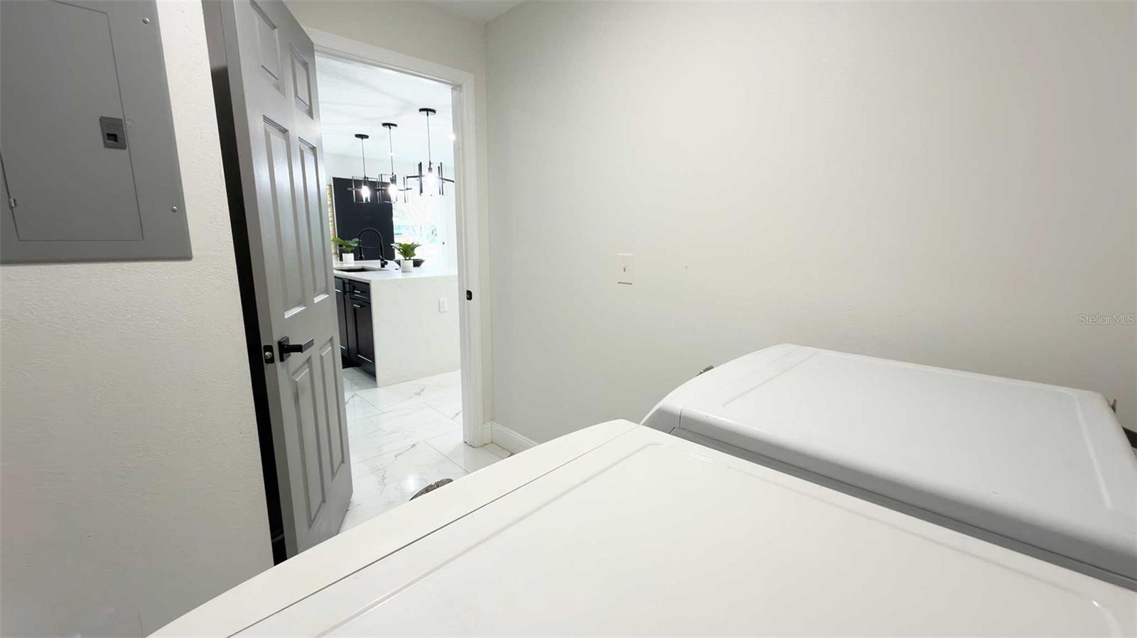 Image 16 of 50 For 1414 Harding Street