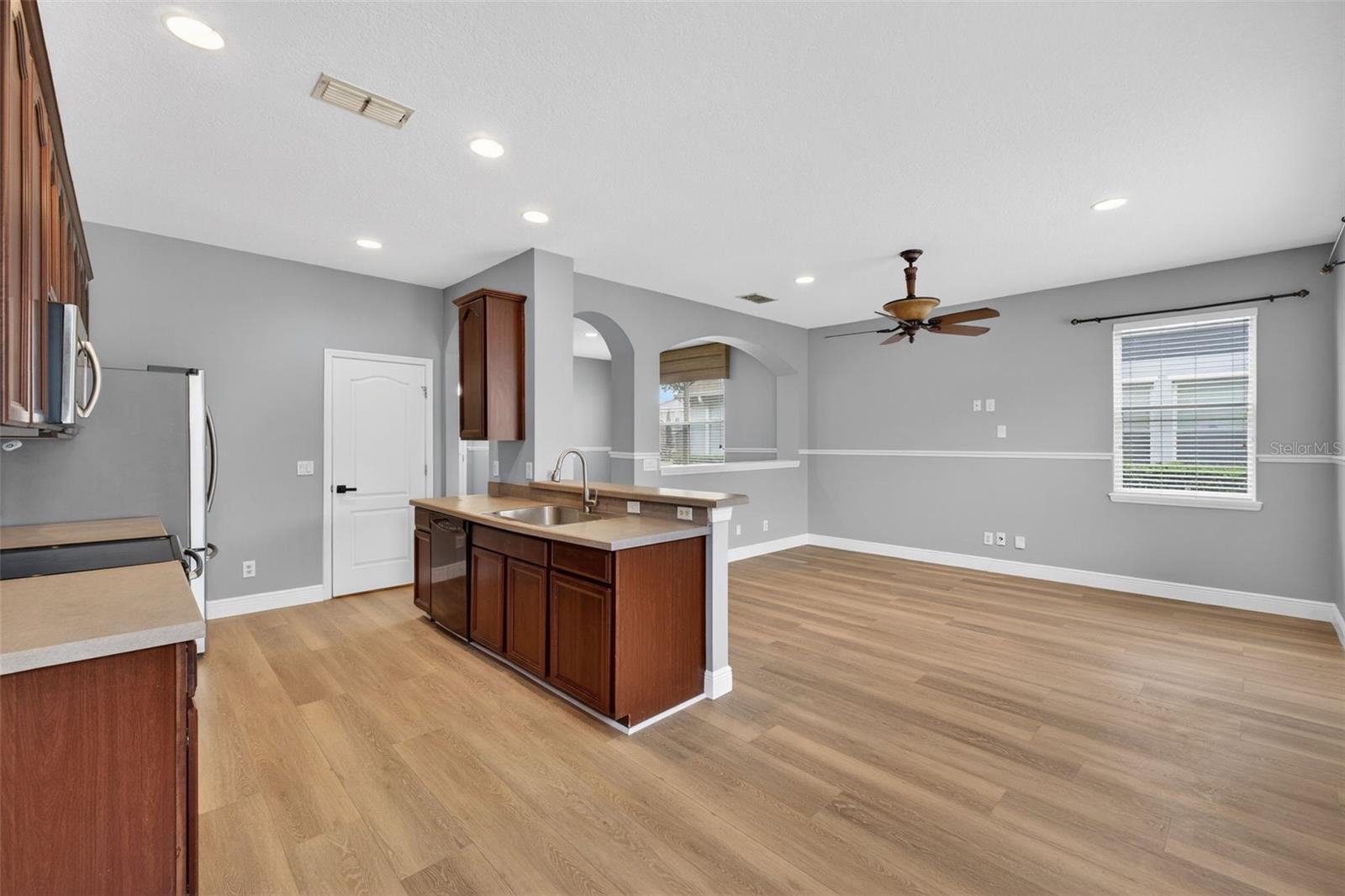 Image 32 of 89 For 2311 J Lawson Boulevard