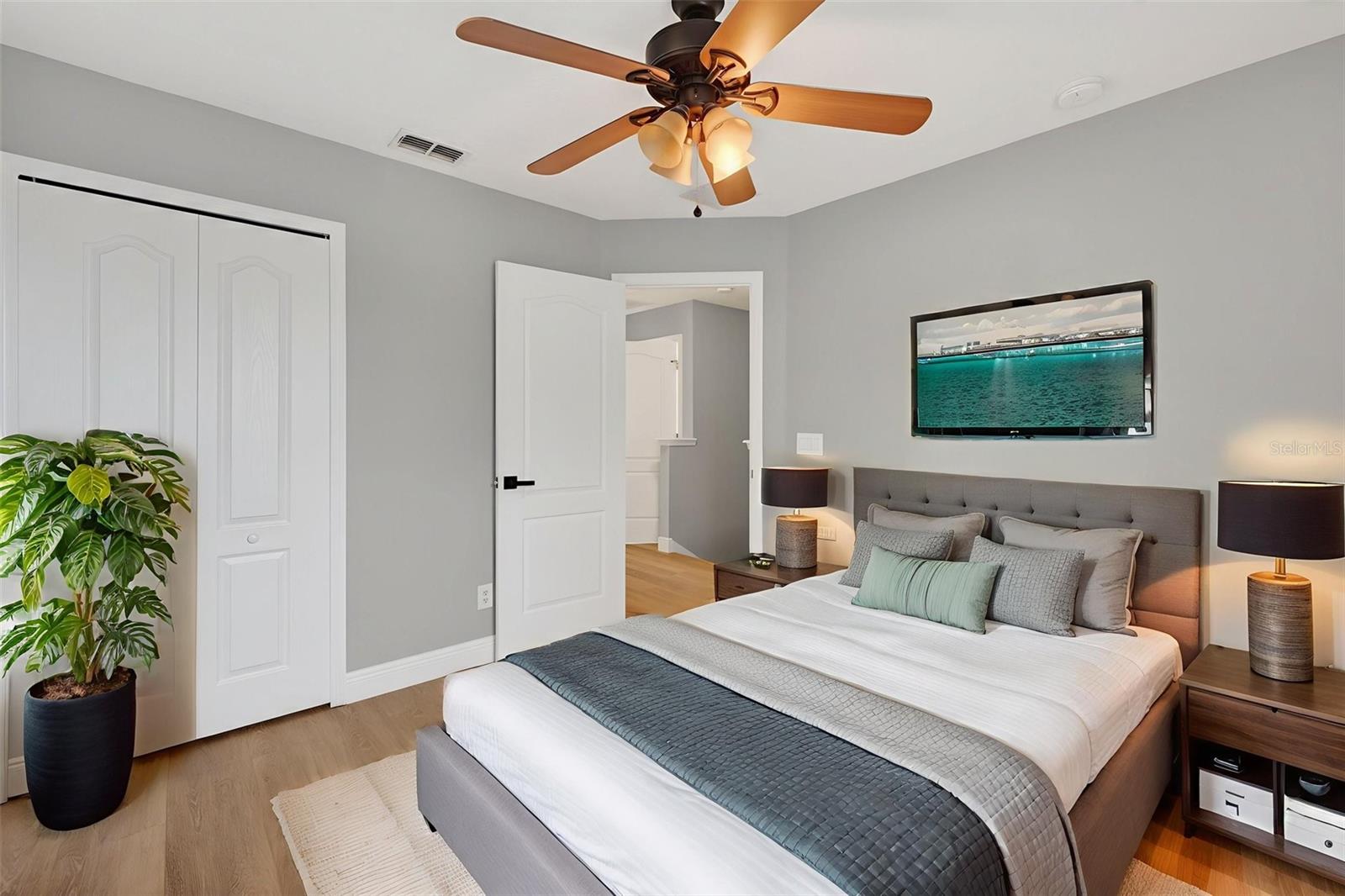 Image 54 of 89 For 2311 J Lawson Boulevard