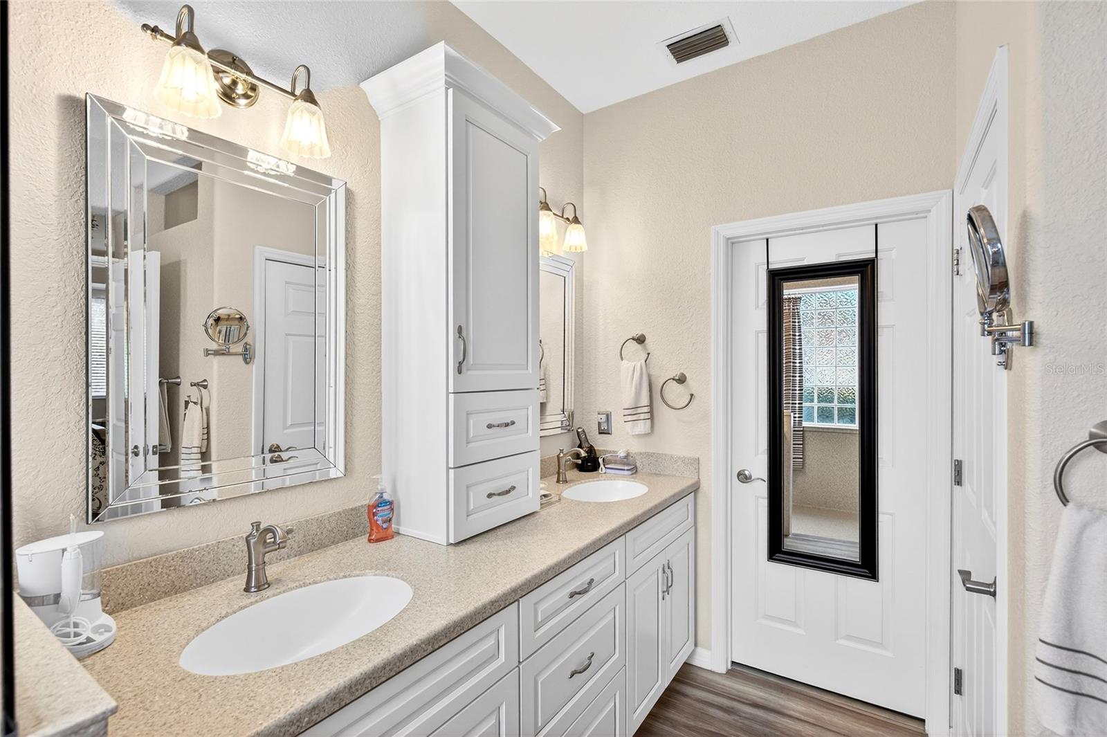 Image 27 of 34 For 9333 124th Place