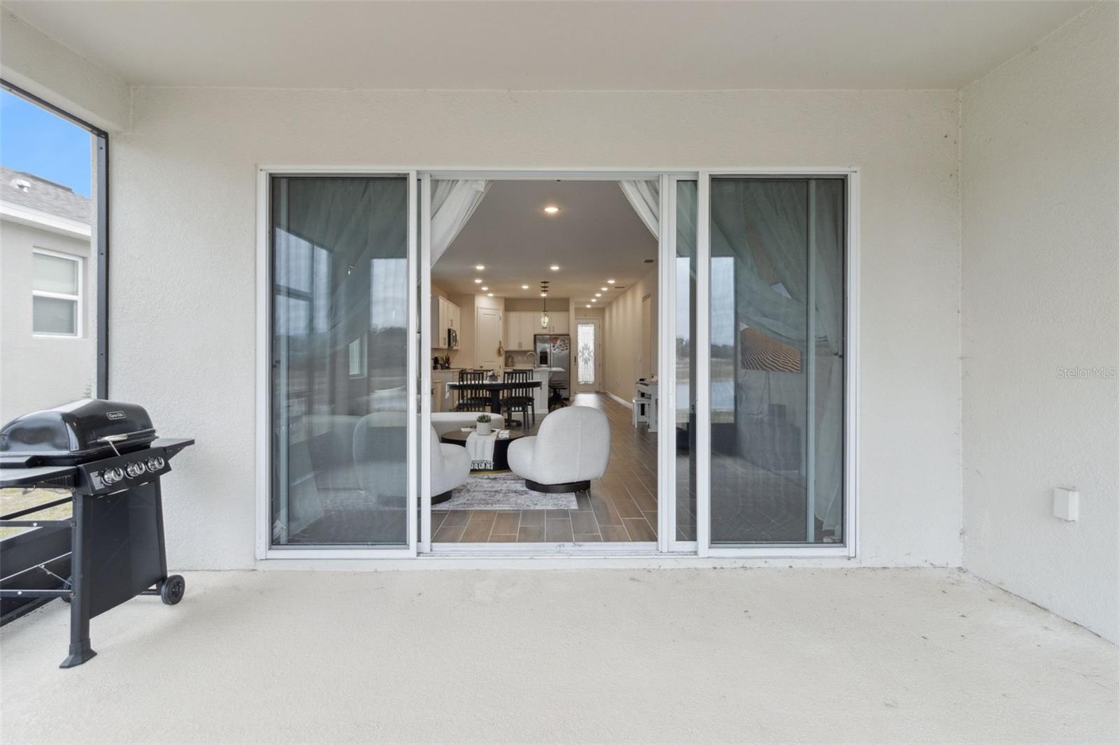 Image 27 of 31 For 654 Heritage Square Drive