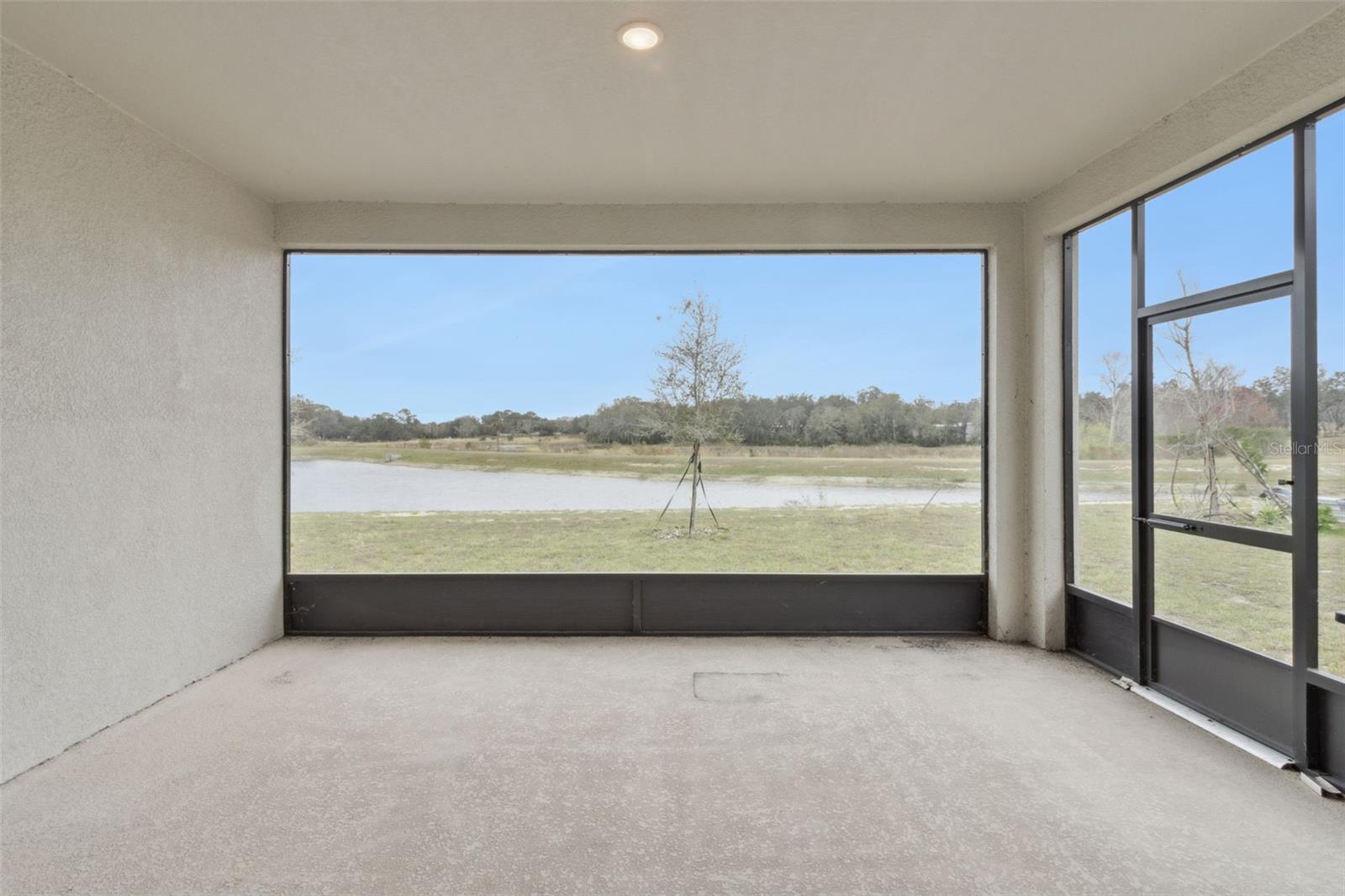 Image 29 of 31 For 654 Heritage Square Drive