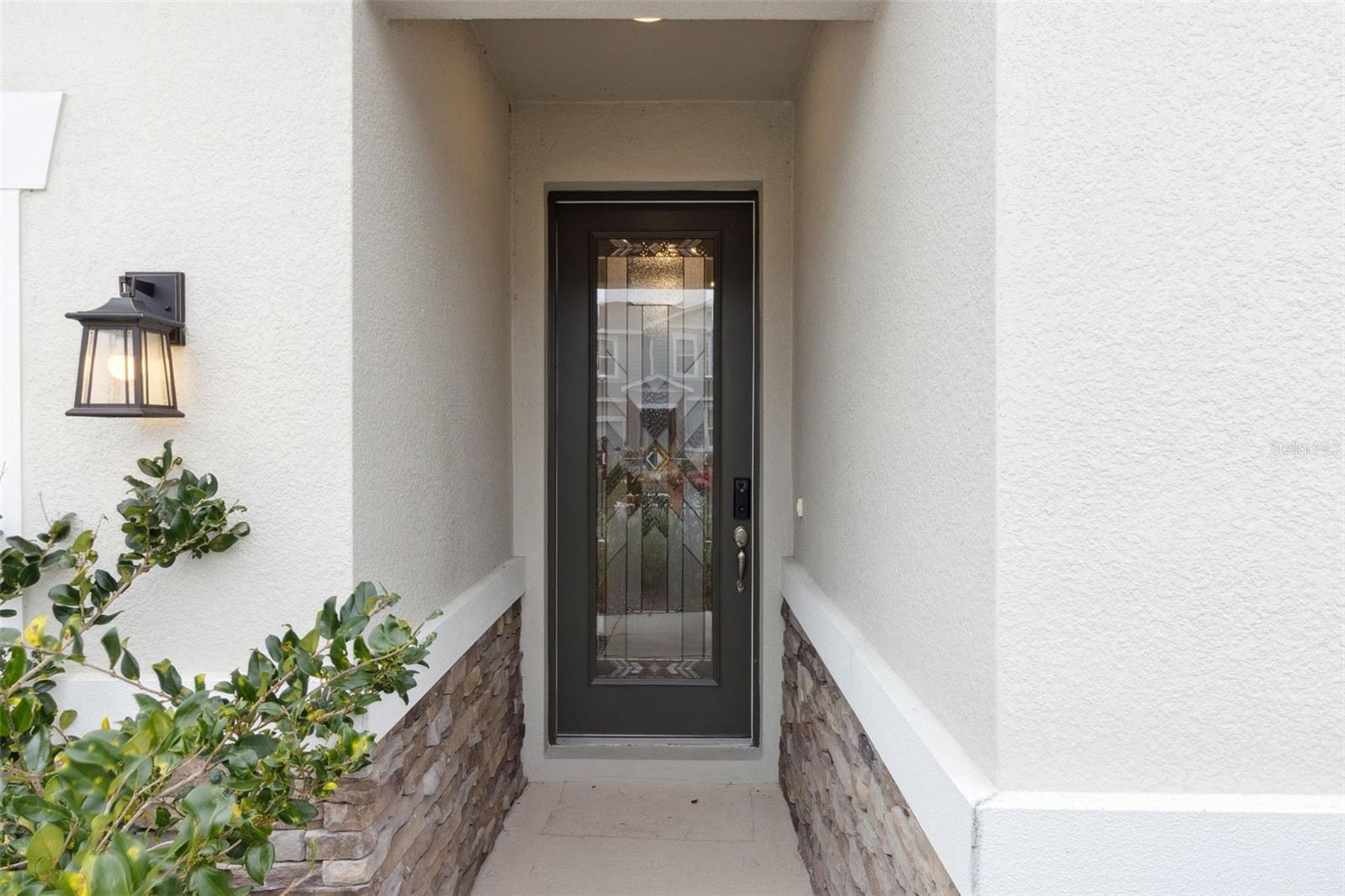 Image 3 of 31 For 654 Heritage Square Drive