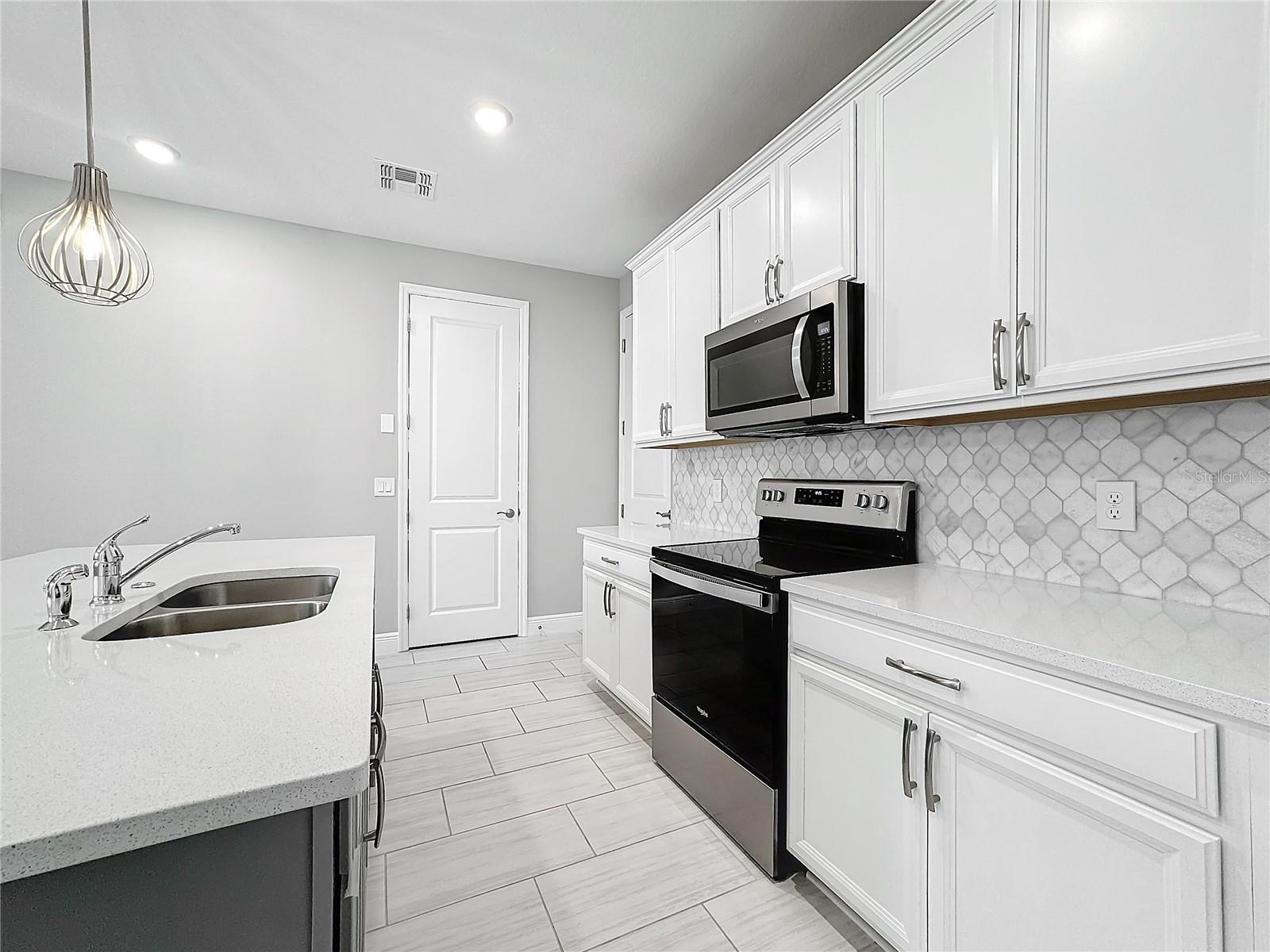 Image 10 of 46 For 12140 Bracco Street