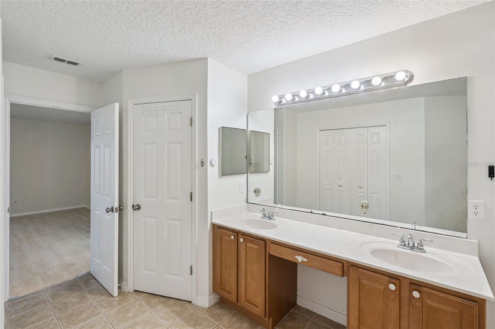 Image 22 of 57 For 1226 Portmoor Way