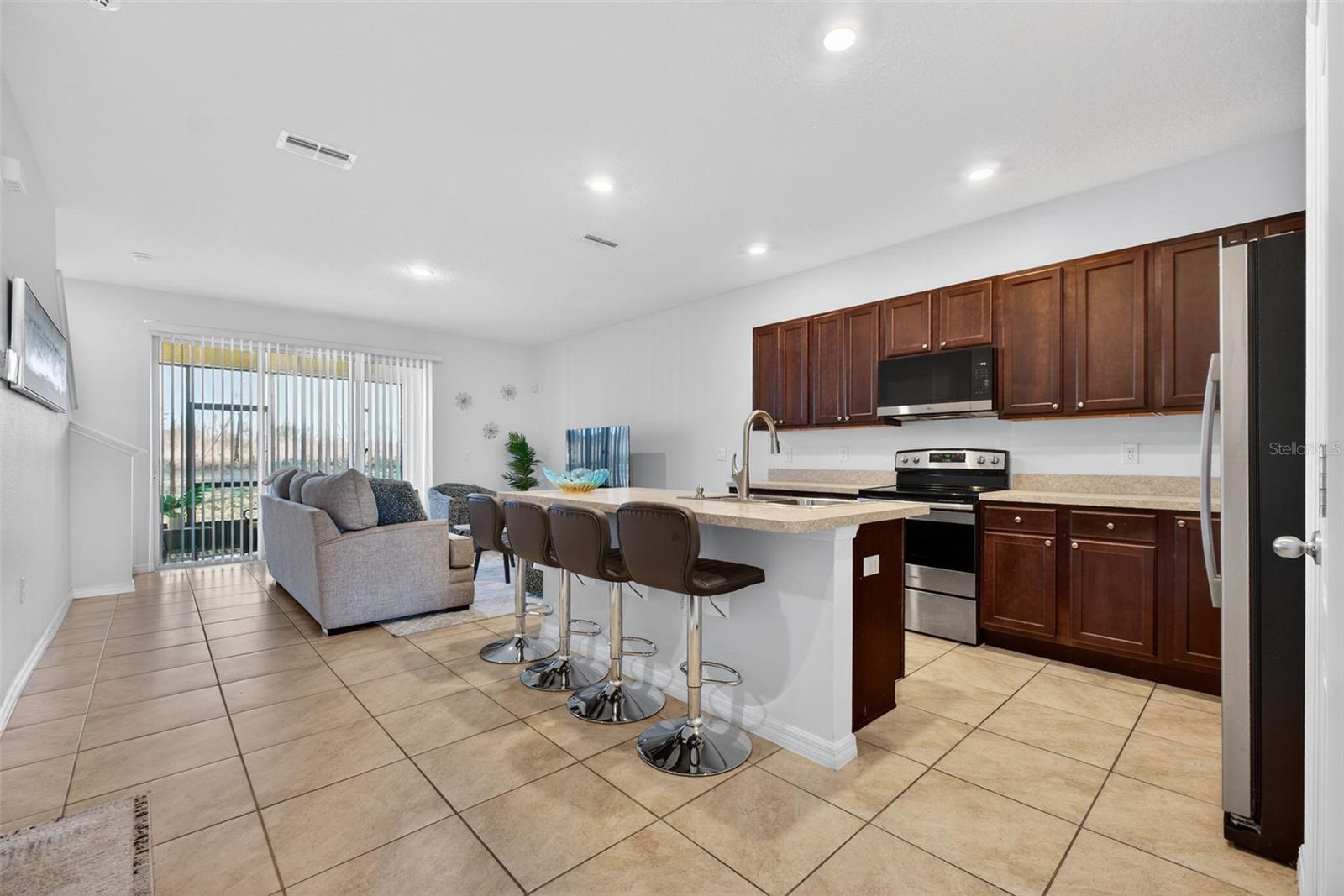 Image 6 of 63 For 200 Feltrim Reserve Boulevard