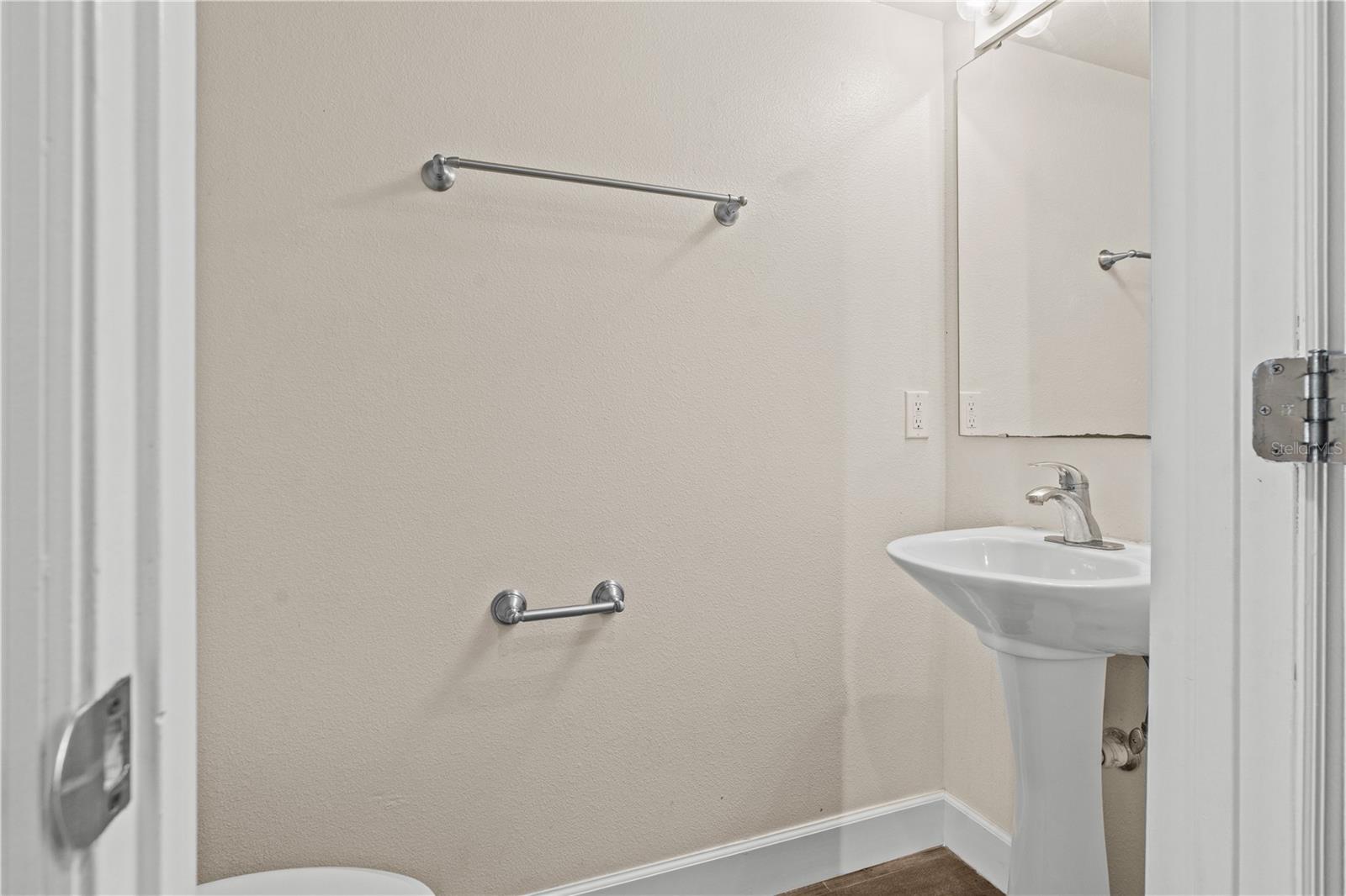 Image 22 of 46 For 3289 Tallwood Drive