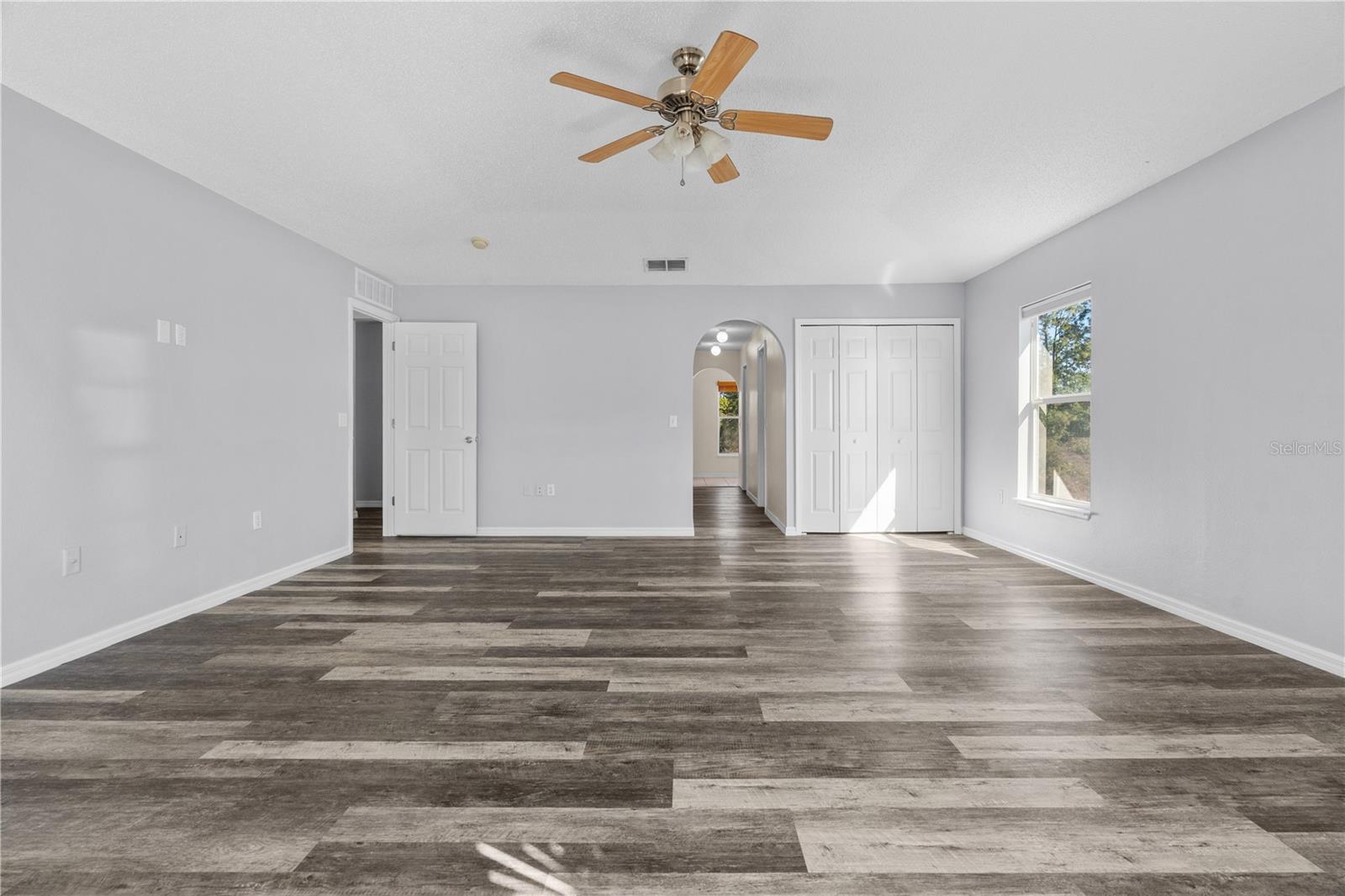 Image 28 of 46 For 3289 Tallwood Drive