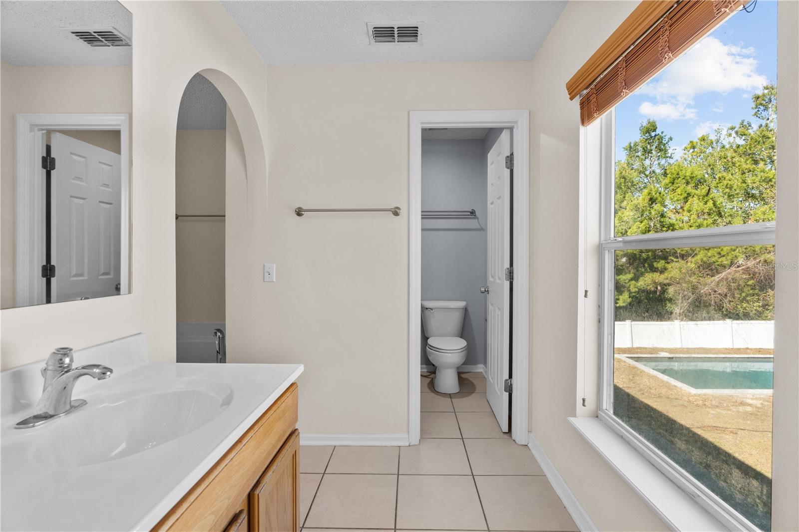 Image 32 of 46 For 3289 Tallwood Drive