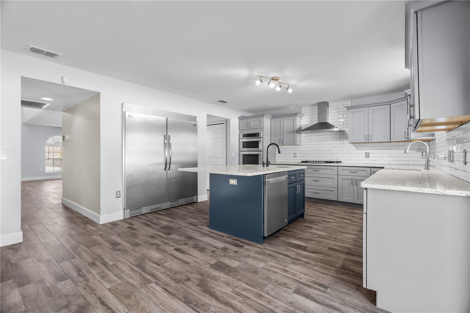 Image 8 of 46 For 3289 Tallwood Drive