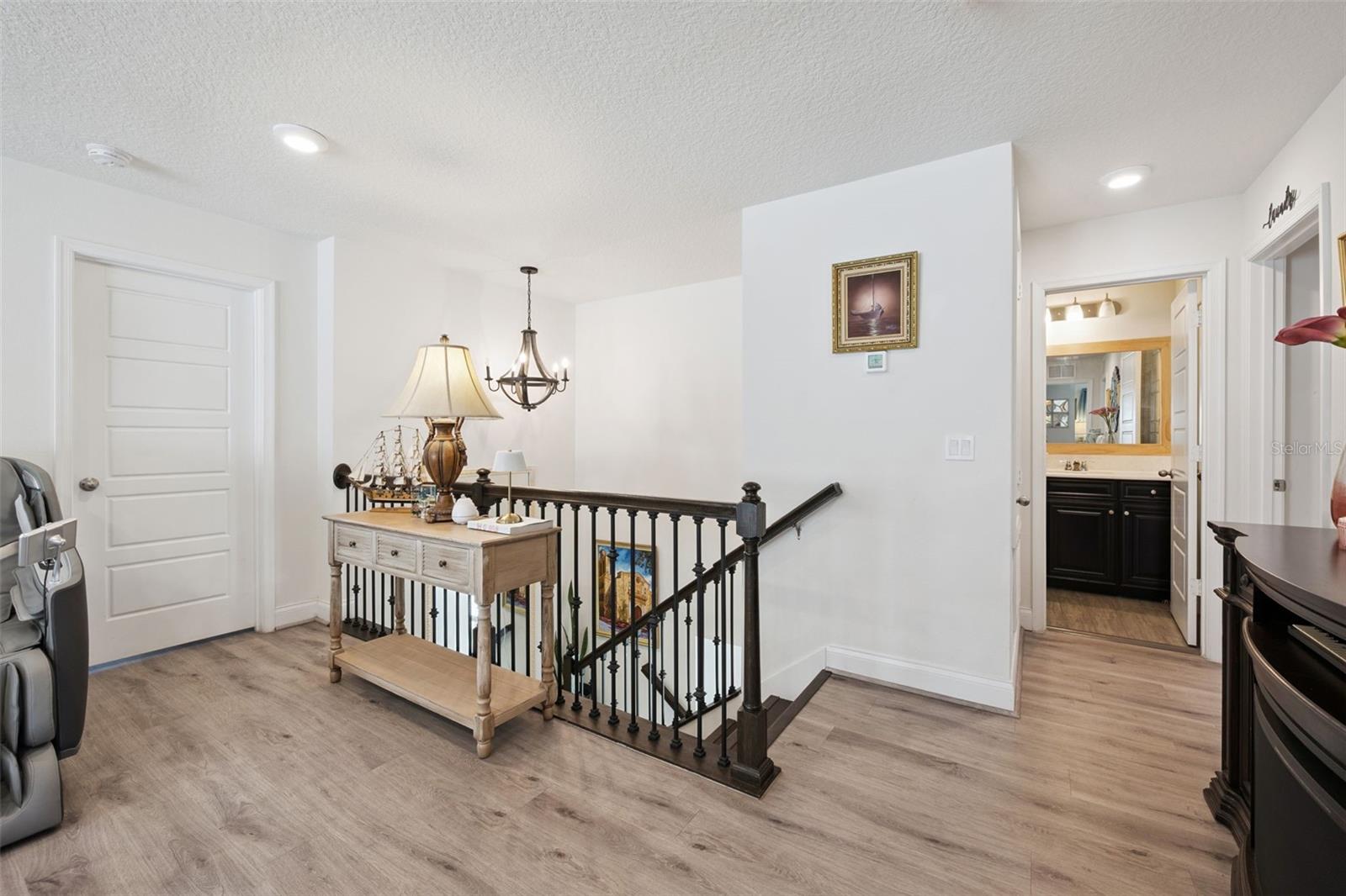 Image 13 of 46 For 9909 Aurea Moss Lane