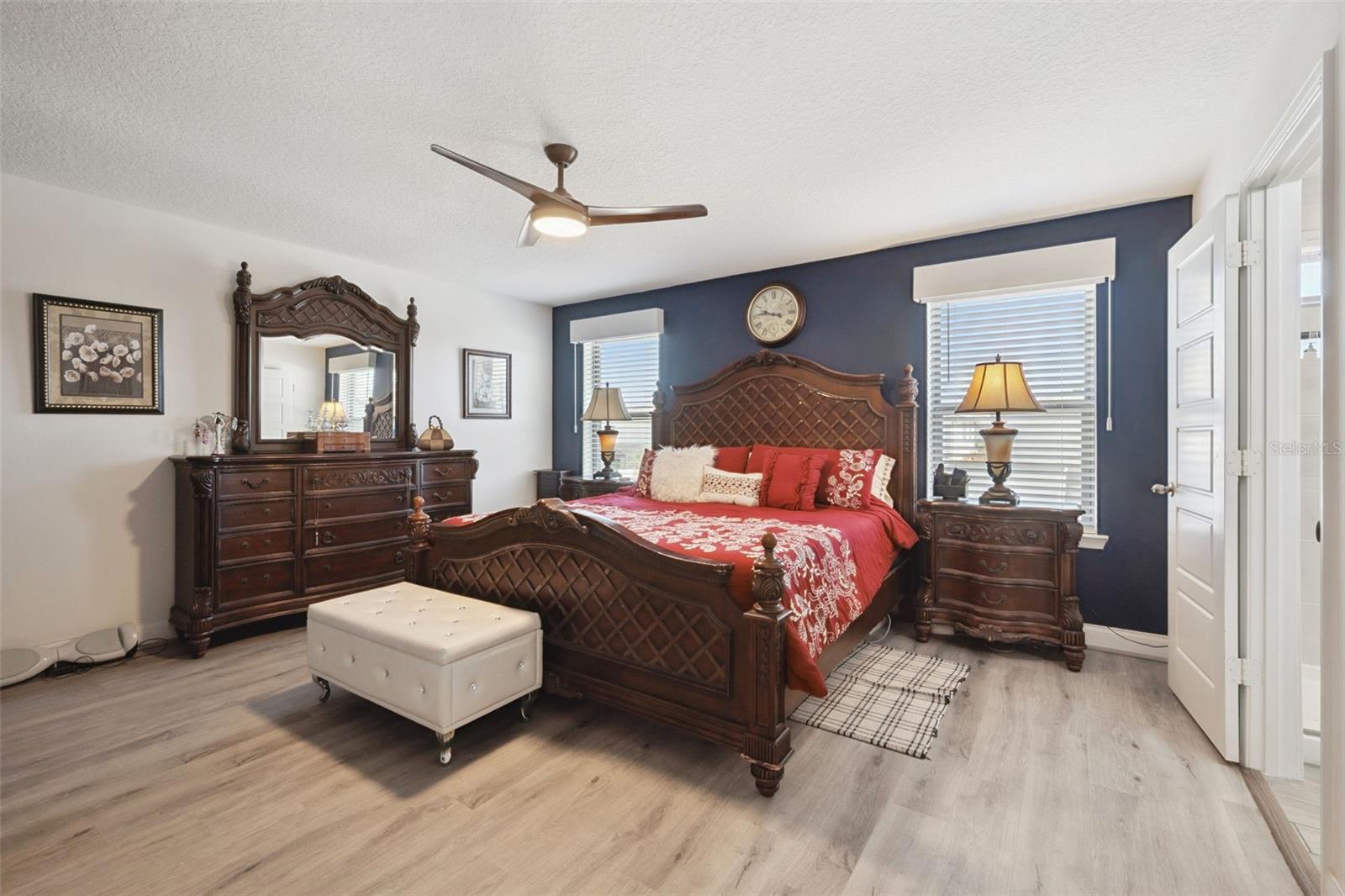 Image 16 of 46 For 9909 Aurea Moss Lane