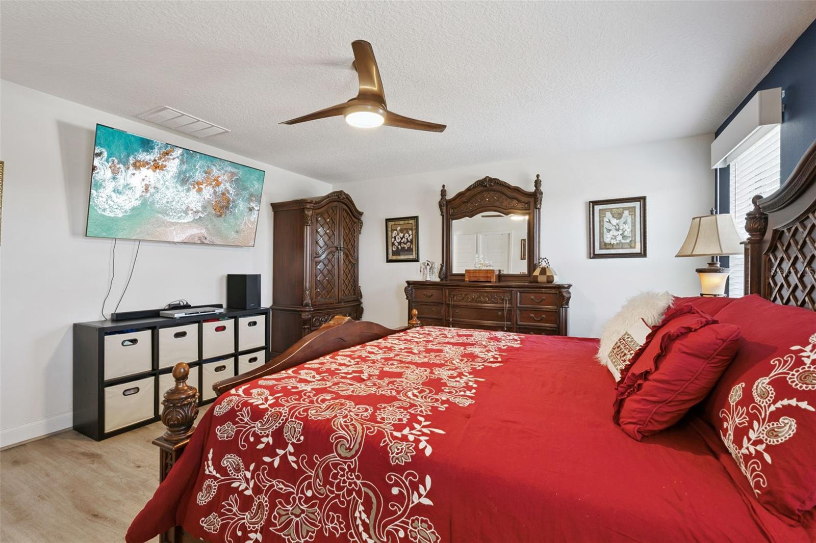 Image 17 of 46 For 9909 Aurea Moss Lane