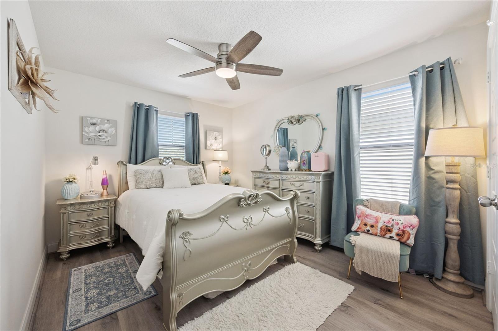 Image 18 of 46 For 9909 Aurea Moss Lane