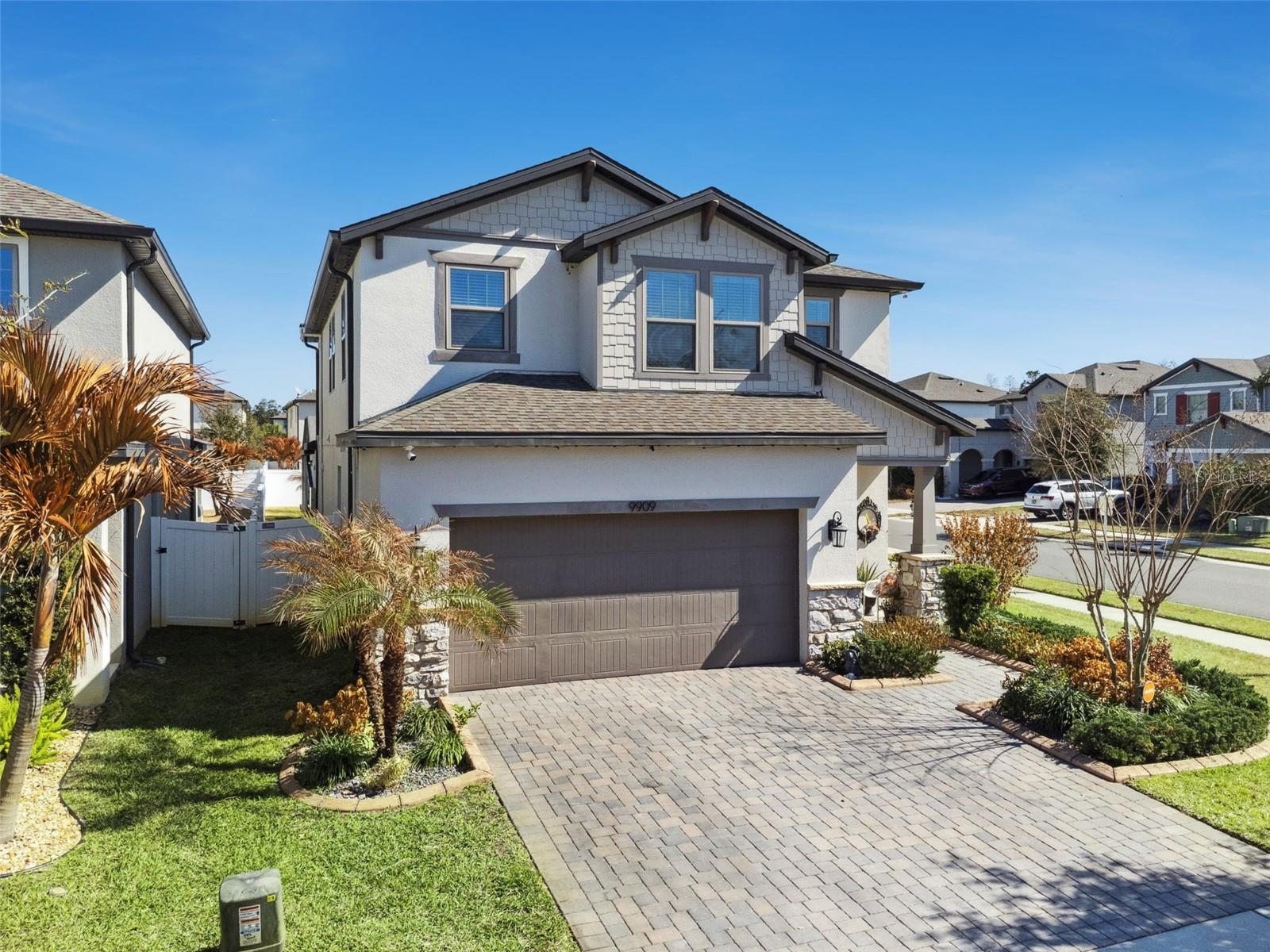 Image 2 of 46 For 9909 Aurea Moss Lane