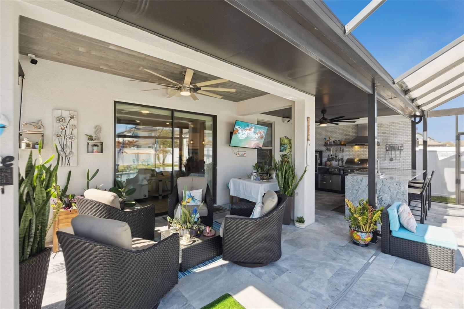 Image 27 of 46 For 9909 Aurea Moss Lane