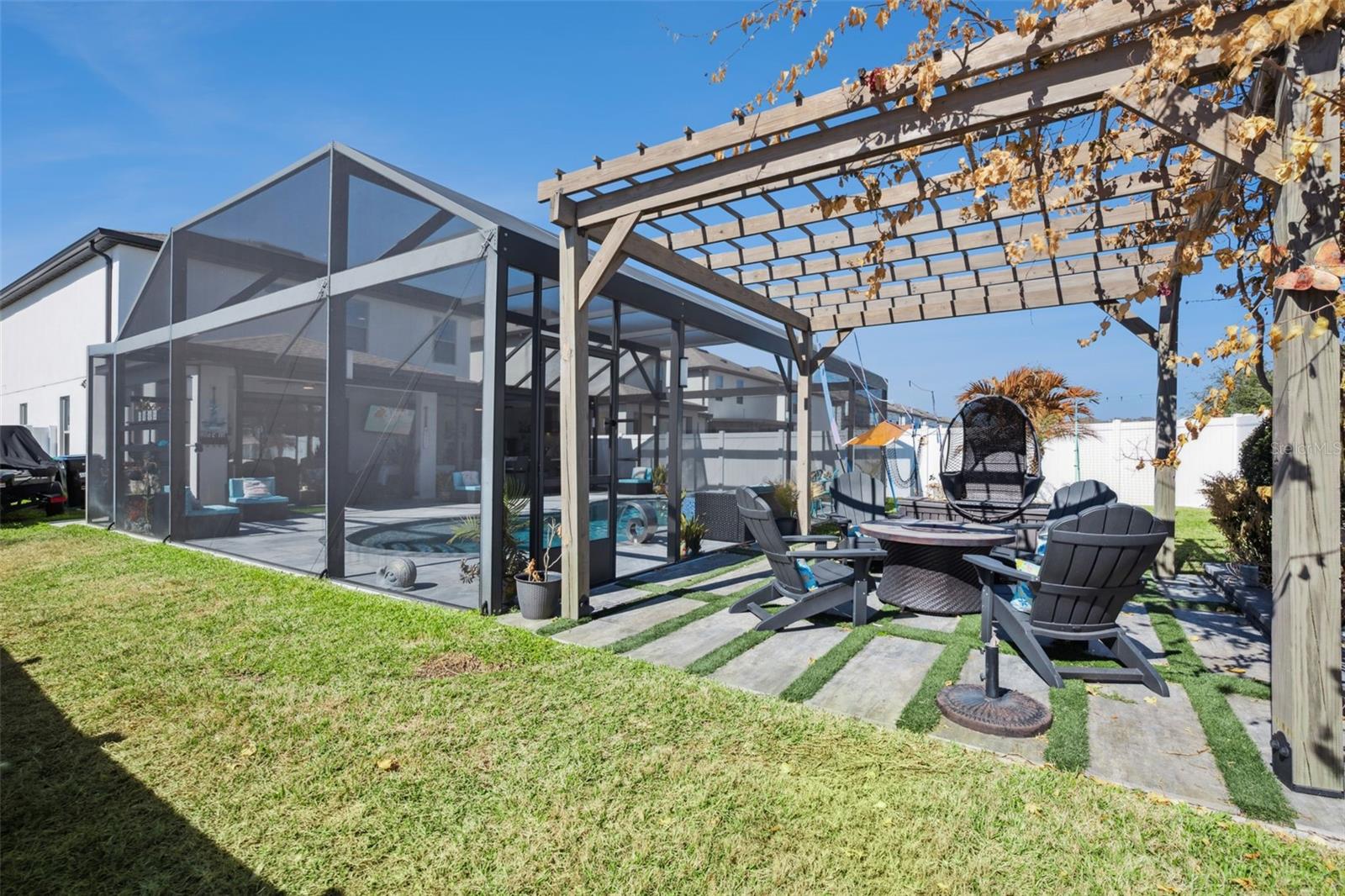 Image 34 of 46 For 9909 Aurea Moss Lane